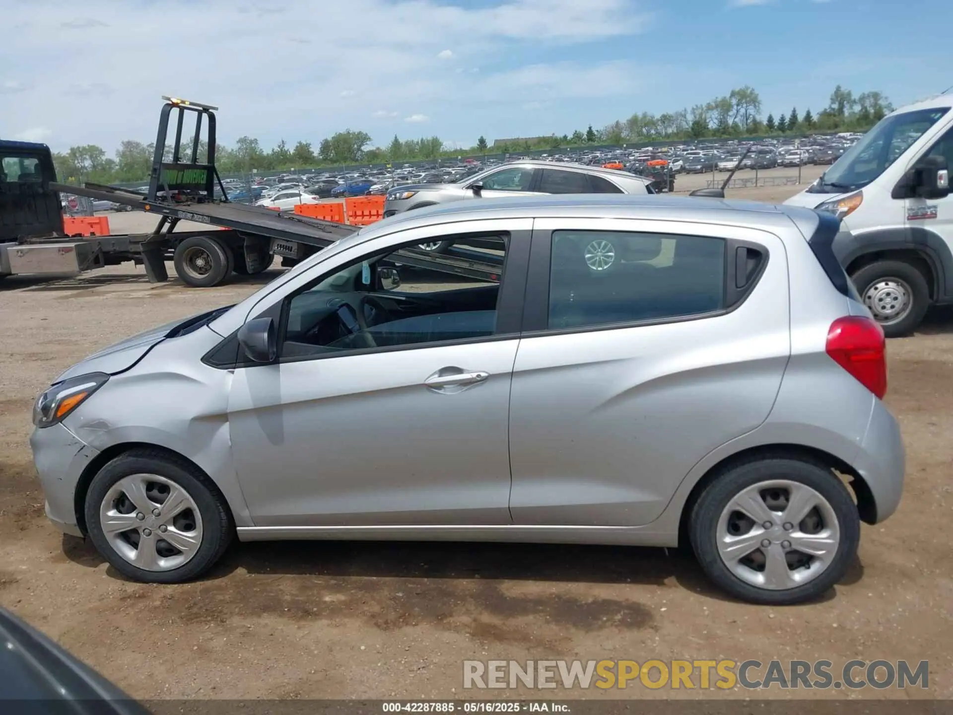 14 fotografías del automóvil dañado KL8CB6SA5MC712470 CHEVROLET SPARK 2021