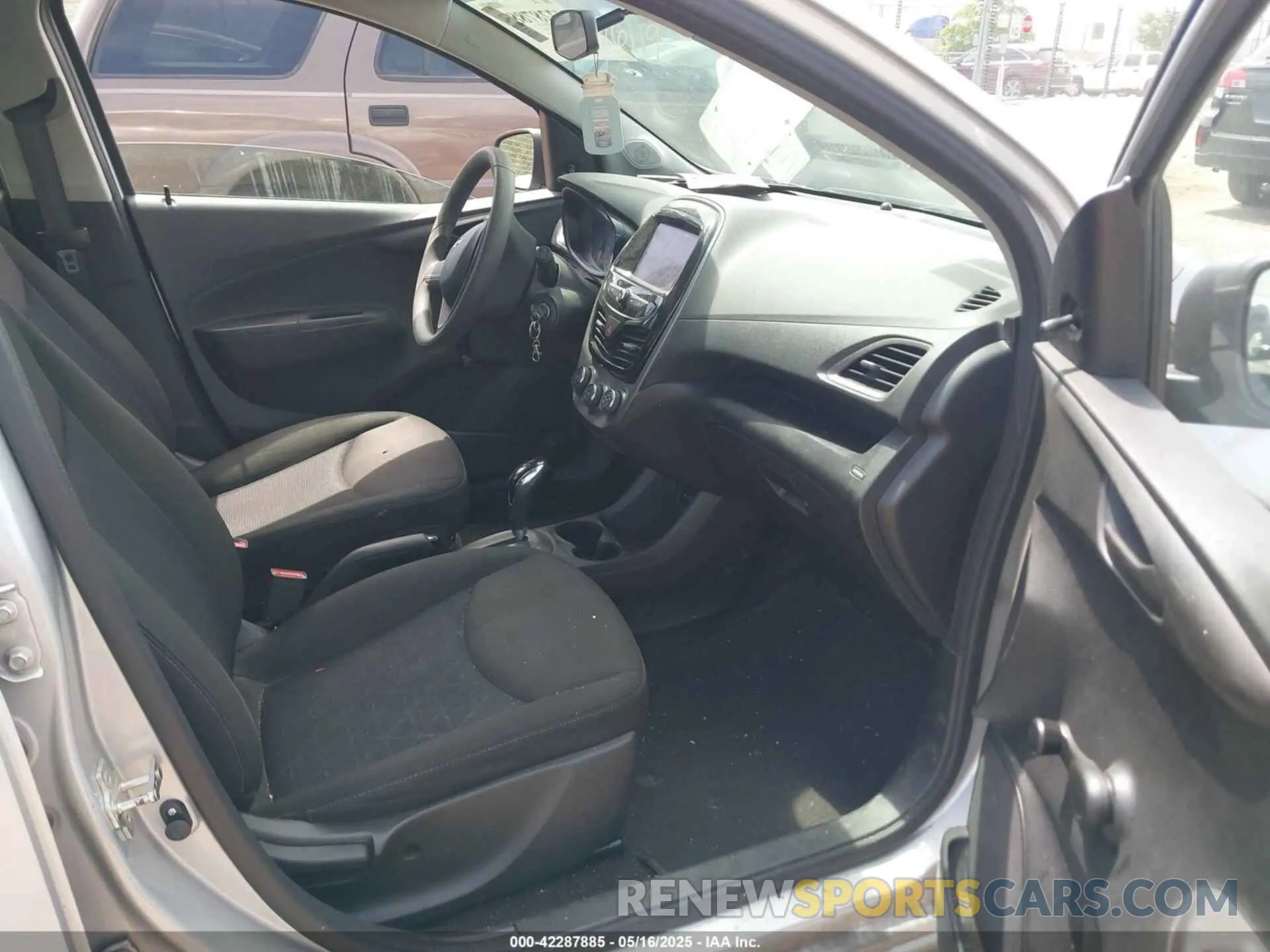 5 fotografías del automóvil dañado KL8CB6SA5MC712470 CHEVROLET SPARK 2021