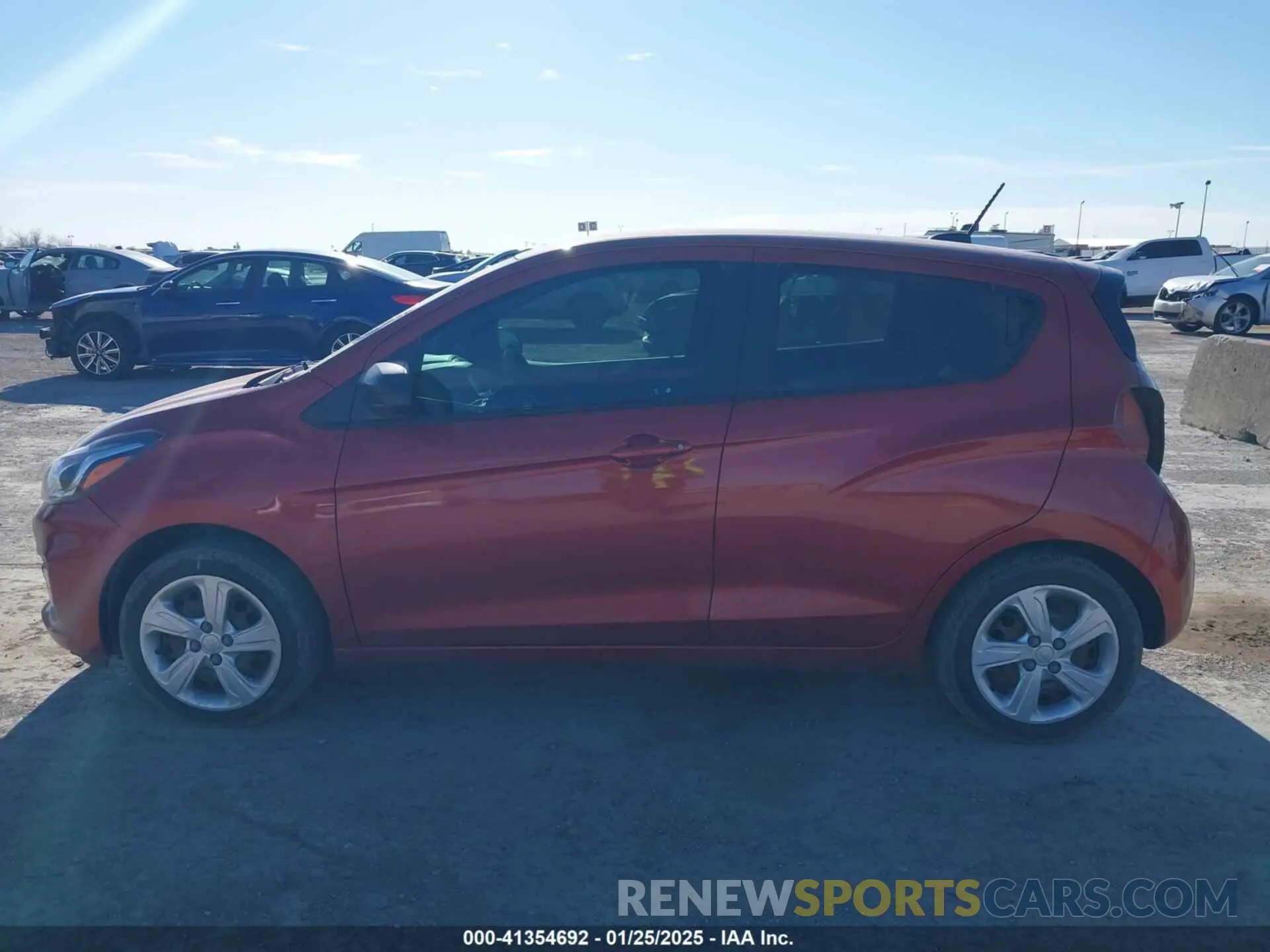 15 fotografías del automóvil dañado KL8CB6SA7MC712938 CHEVROLET SPARK 2021