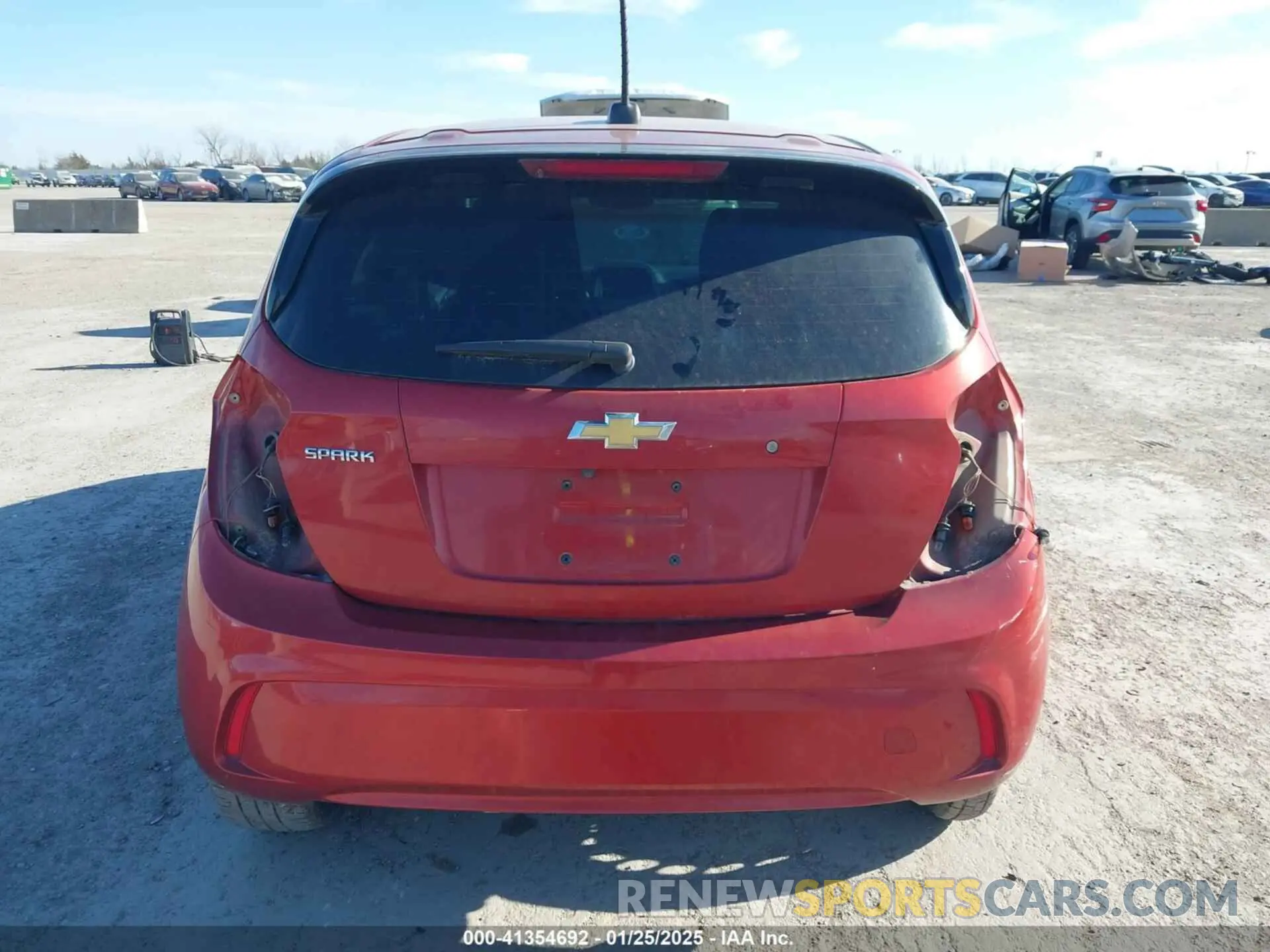 17 fotografías del automóvil dañado KL8CB6SA7MC712938 CHEVROLET SPARK 2021