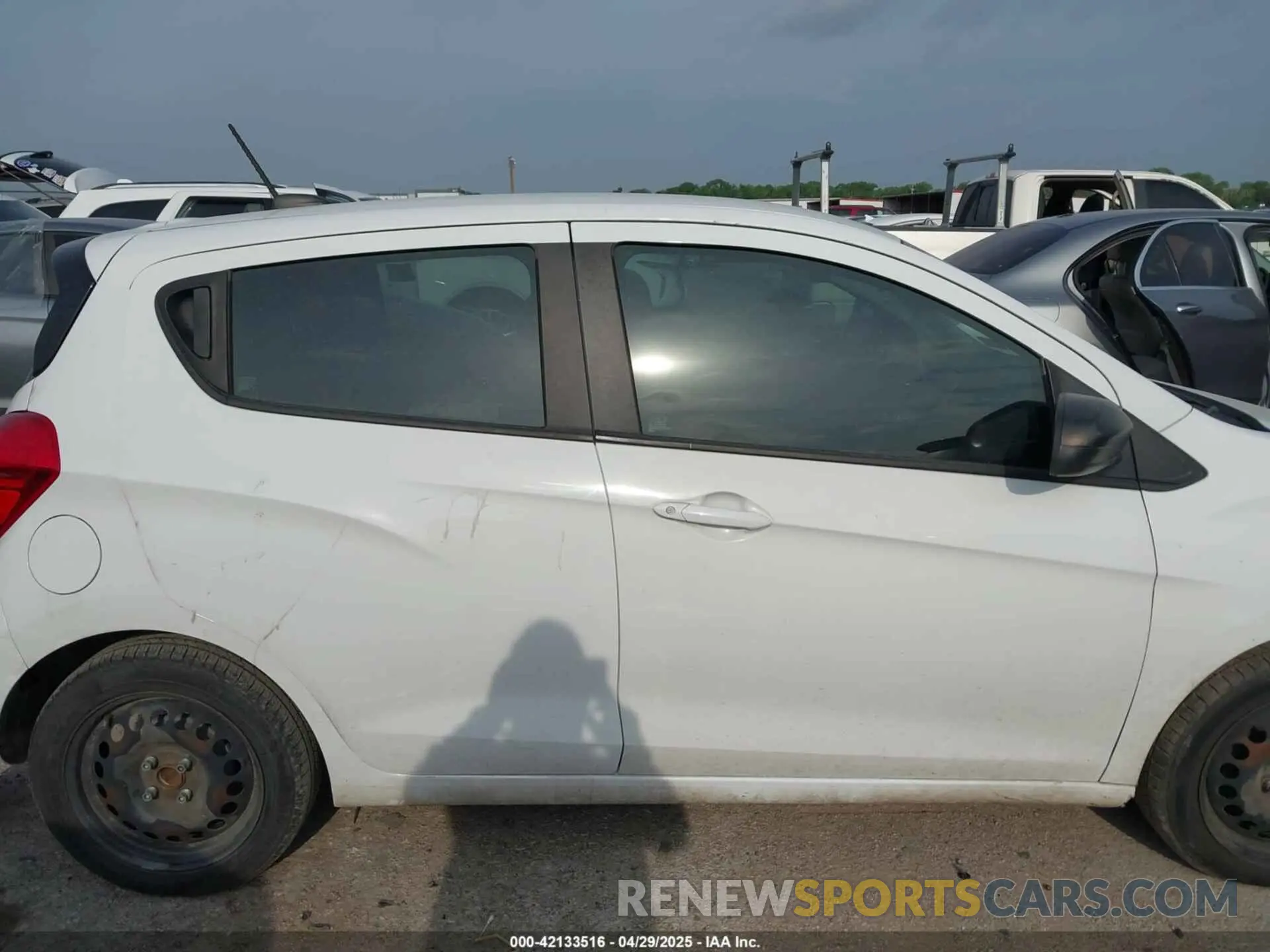 12 fotografías del automóvil dañado KL8CB6SAXMC715610 CHEVROLET SPARK 2021