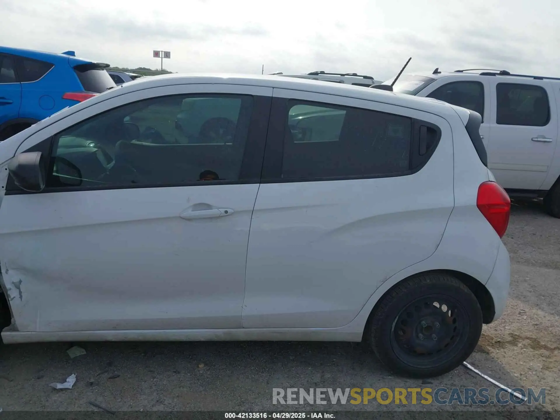 13 fotografías del automóvil dañado KL8CB6SAXMC715610 CHEVROLET SPARK 2021