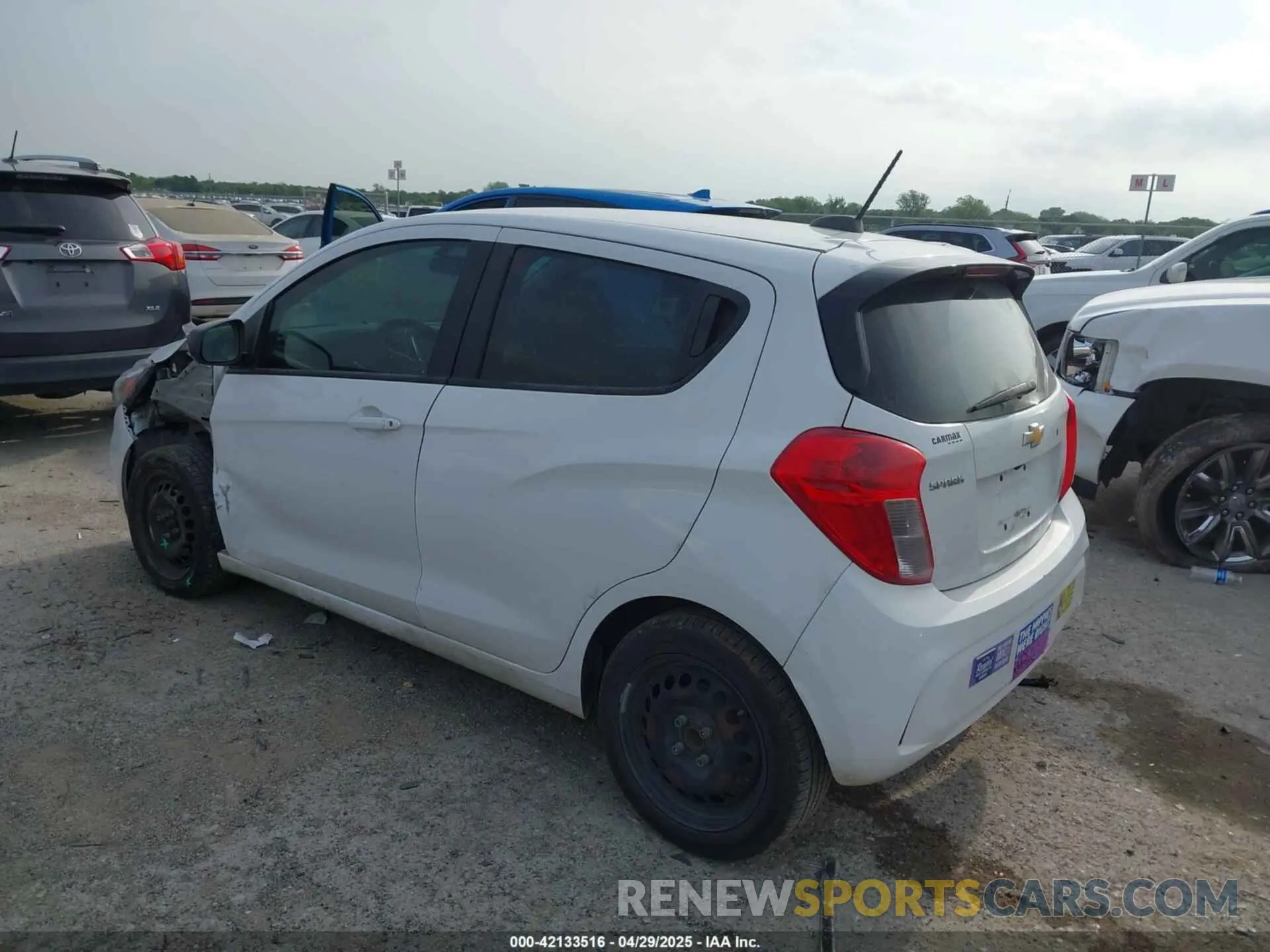 3 fotografías del automóvil dañado KL8CB6SAXMC715610 CHEVROLET SPARK 2021