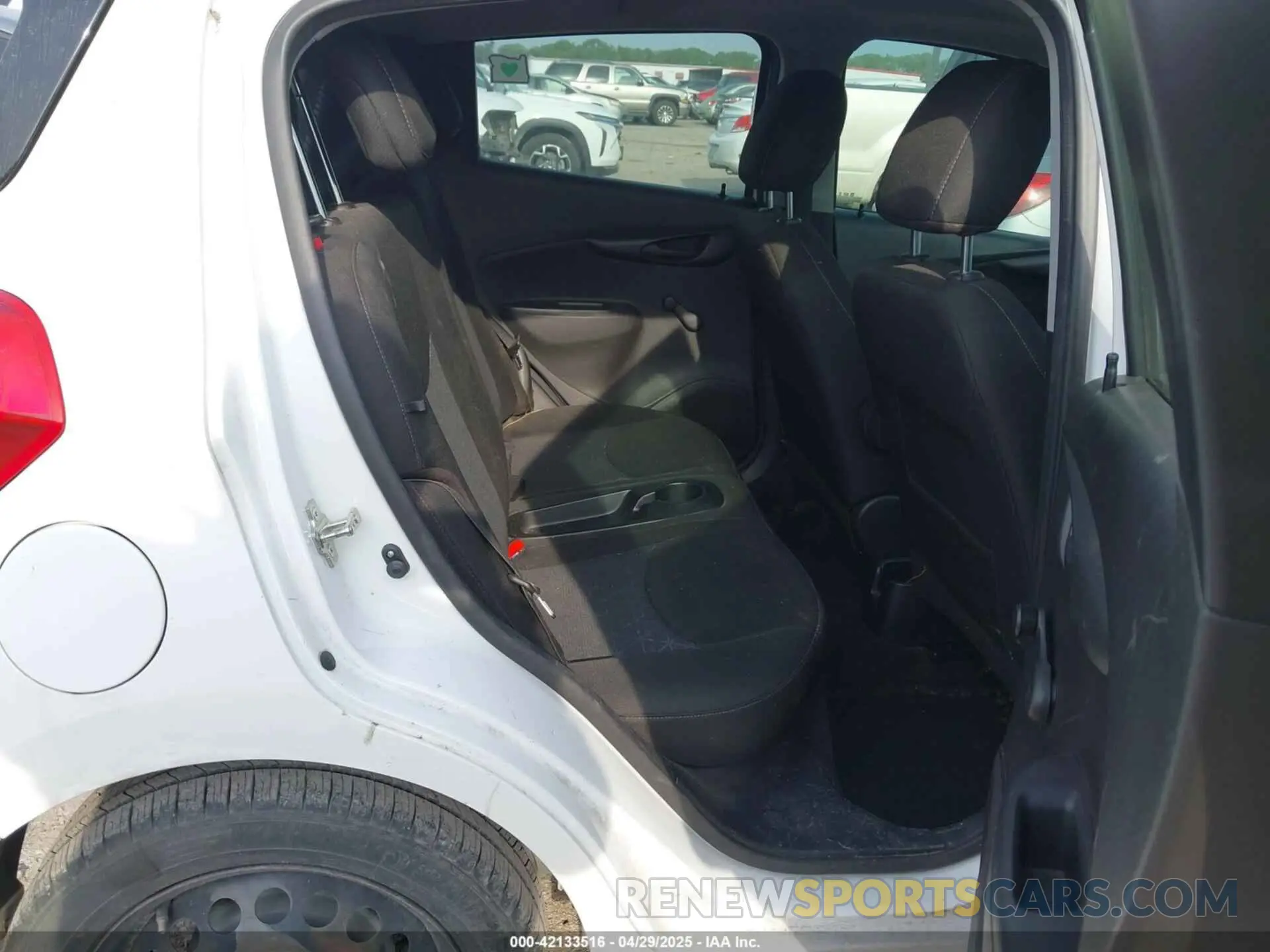 8 fotografías del automóvil dañado KL8CB6SAXMC715610 CHEVROLET SPARK 2021