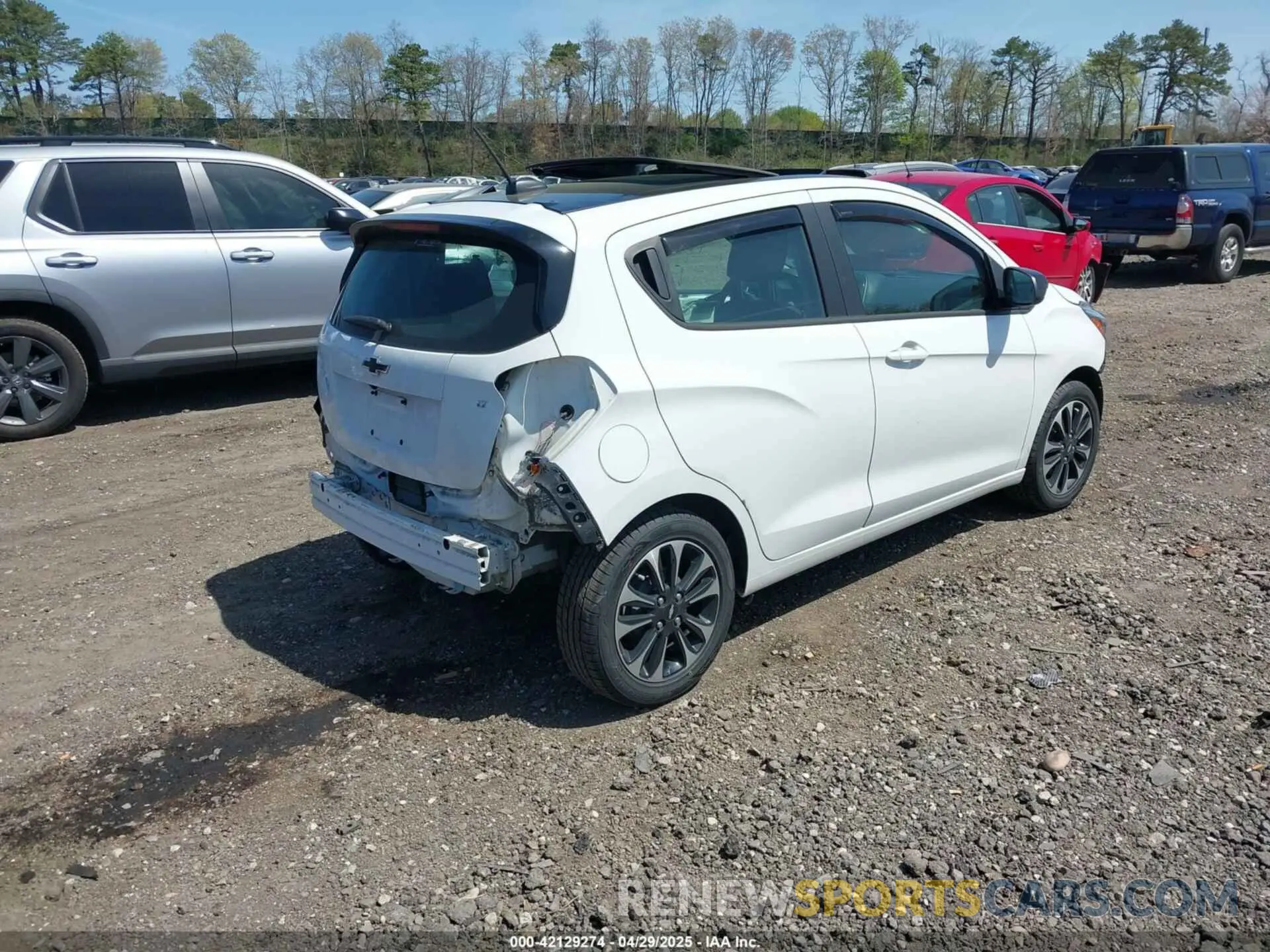 4 fotografías del automóvil dañado KL8CC6SA3MC225880 CHEVROLET SPARK 2021