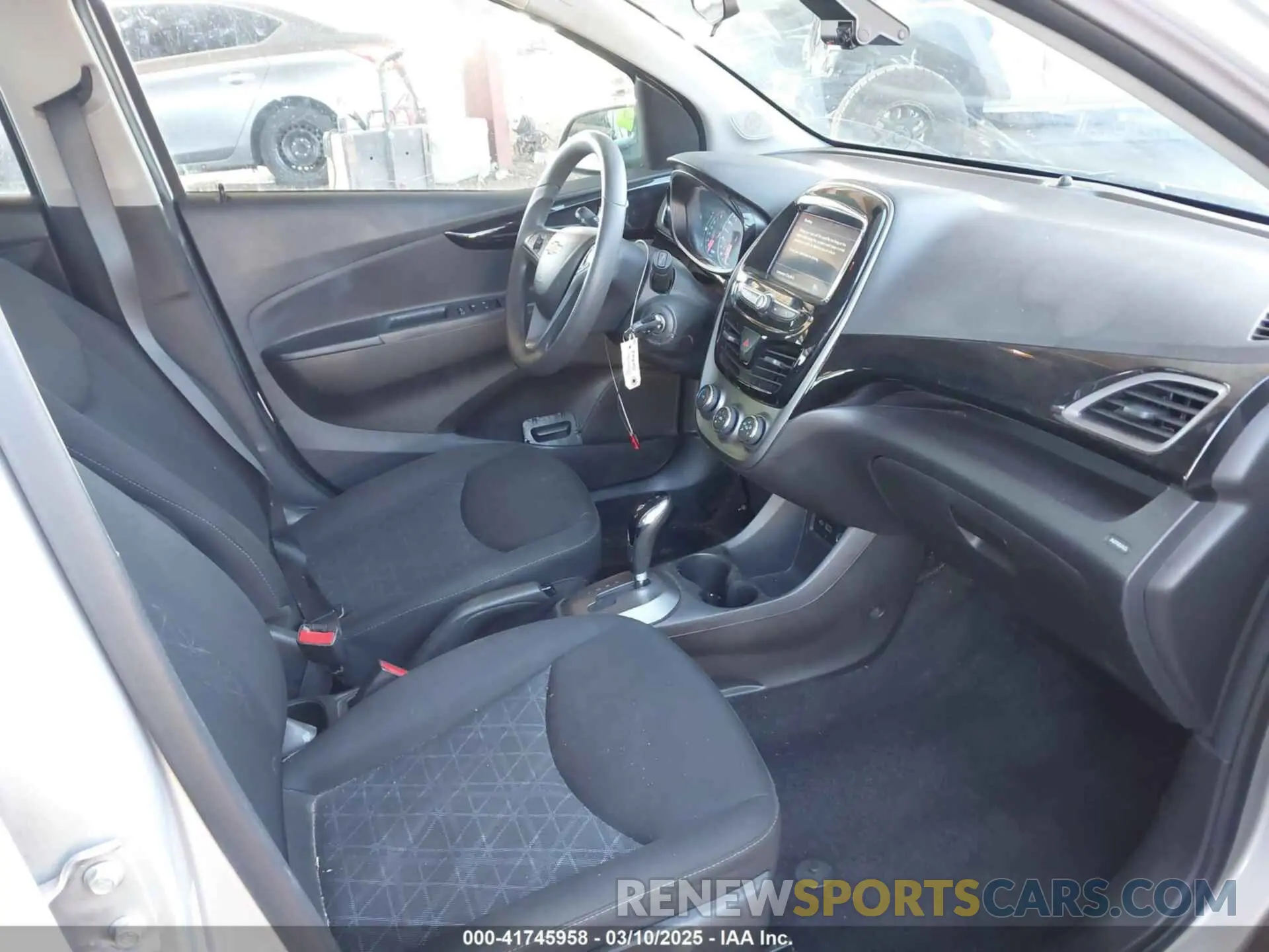 5 fotografías del automóvil dañado KL8CD6SA0MC216194 CHEVROLET SPARK 2021