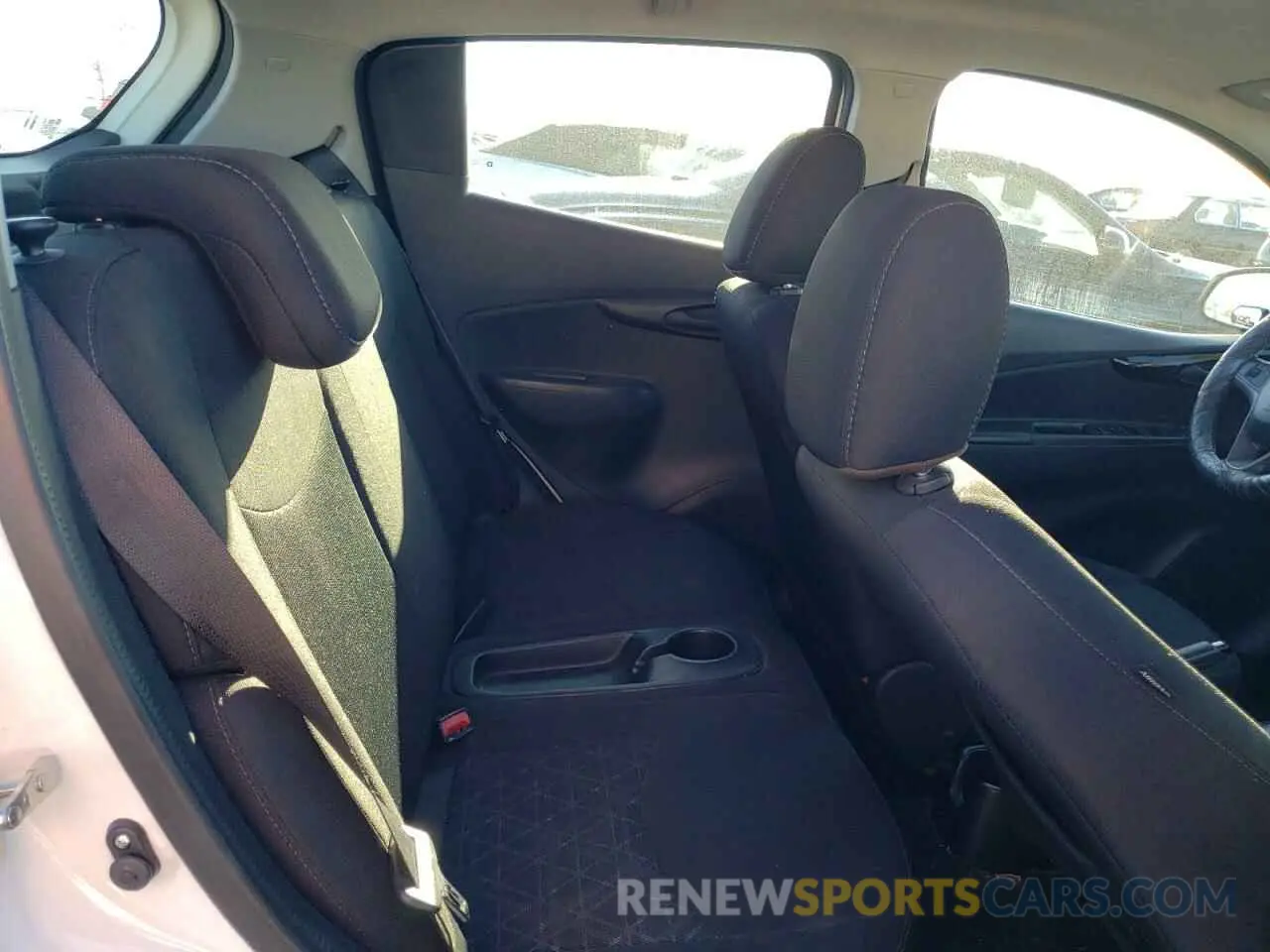 10 fotografías del automóvil dañado KL8CD6SA0MC217491 CHEVROLET SPARK 2021