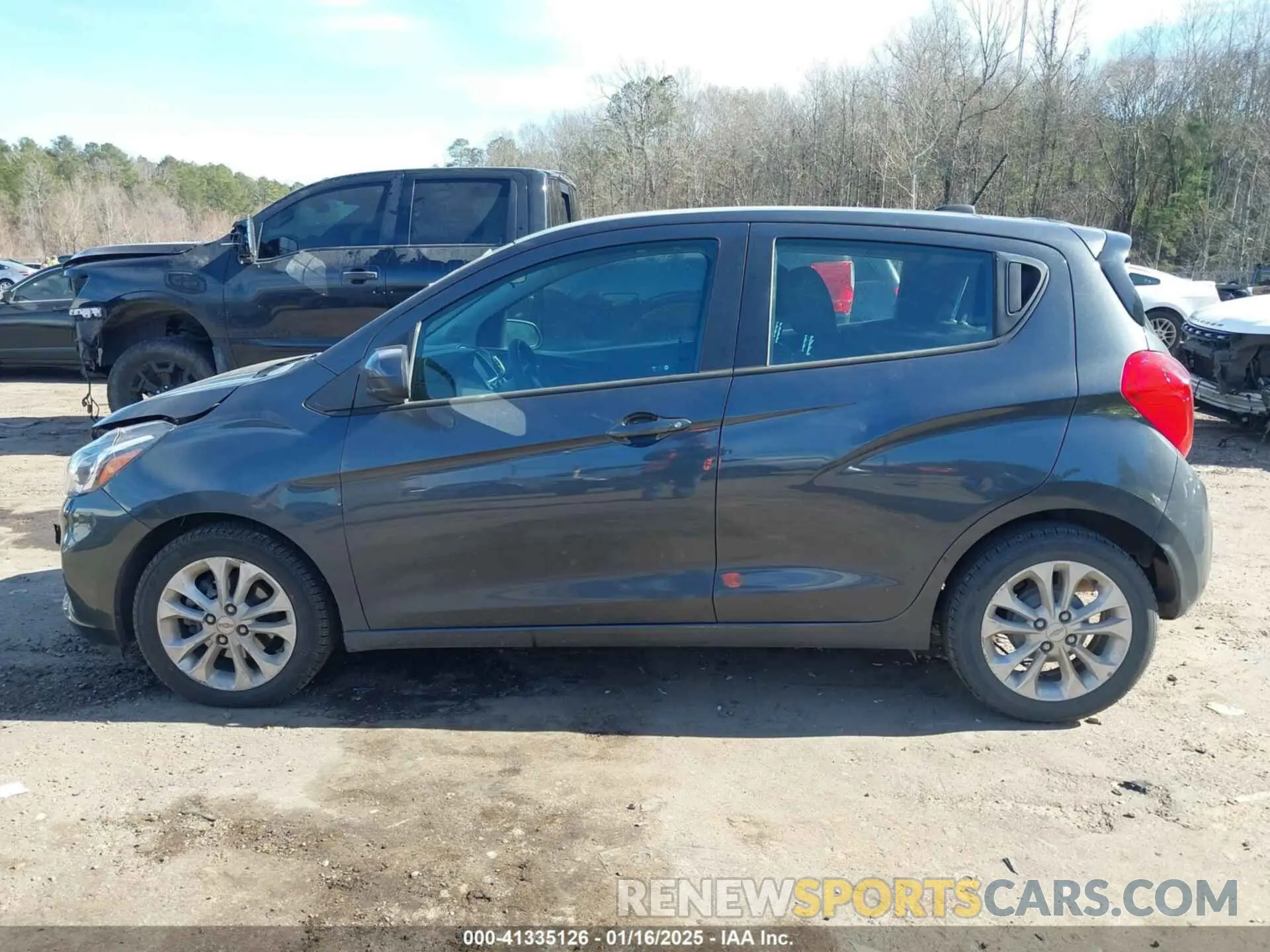 14 fotografías del automóvil dañado KL8CD6SA0MC704755 CHEVROLET SPARK 2021