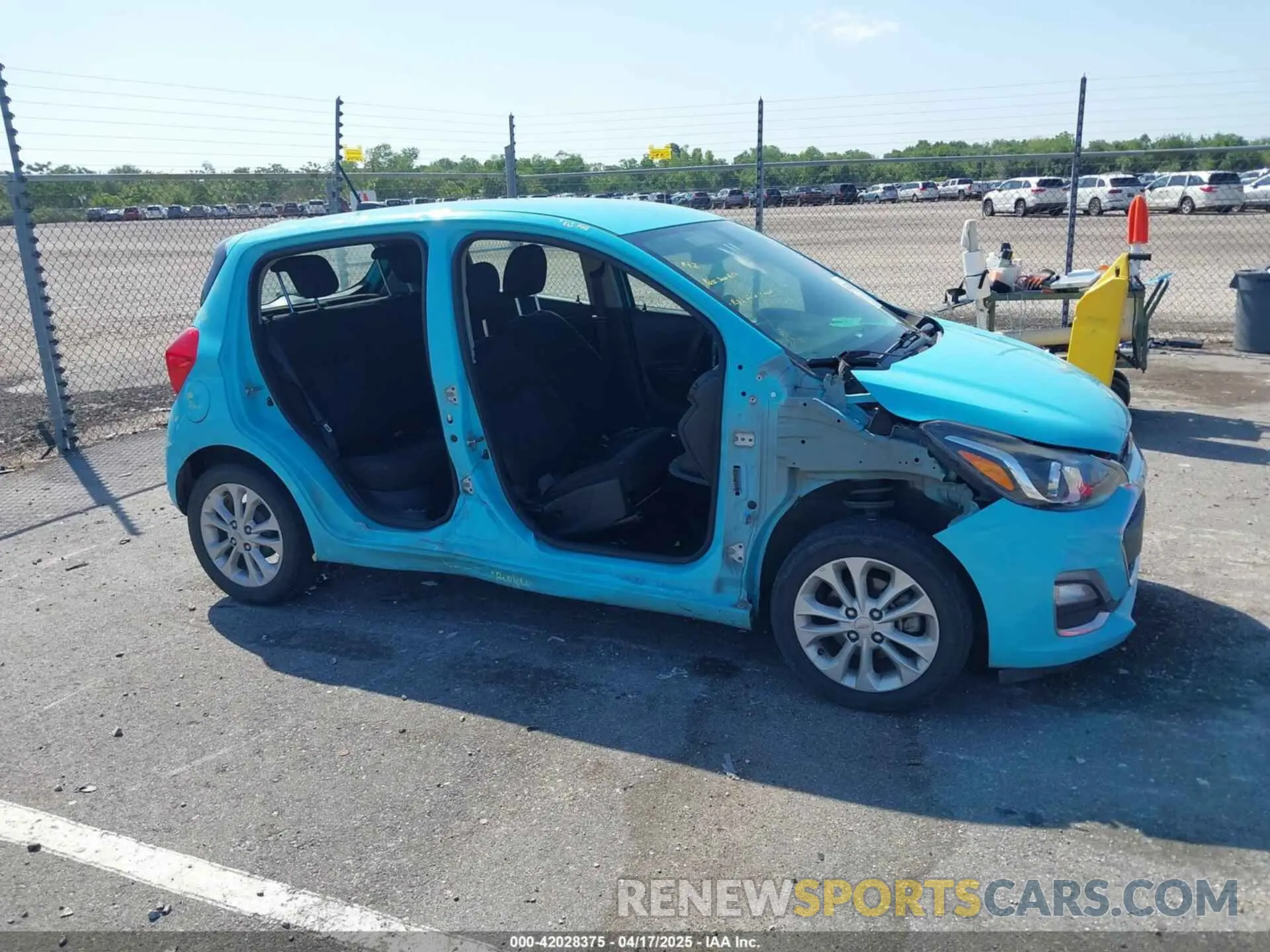 14 fotografías del automóvil dañado KL8CD6SA0MC715285 CHEVROLET SPARK 2021