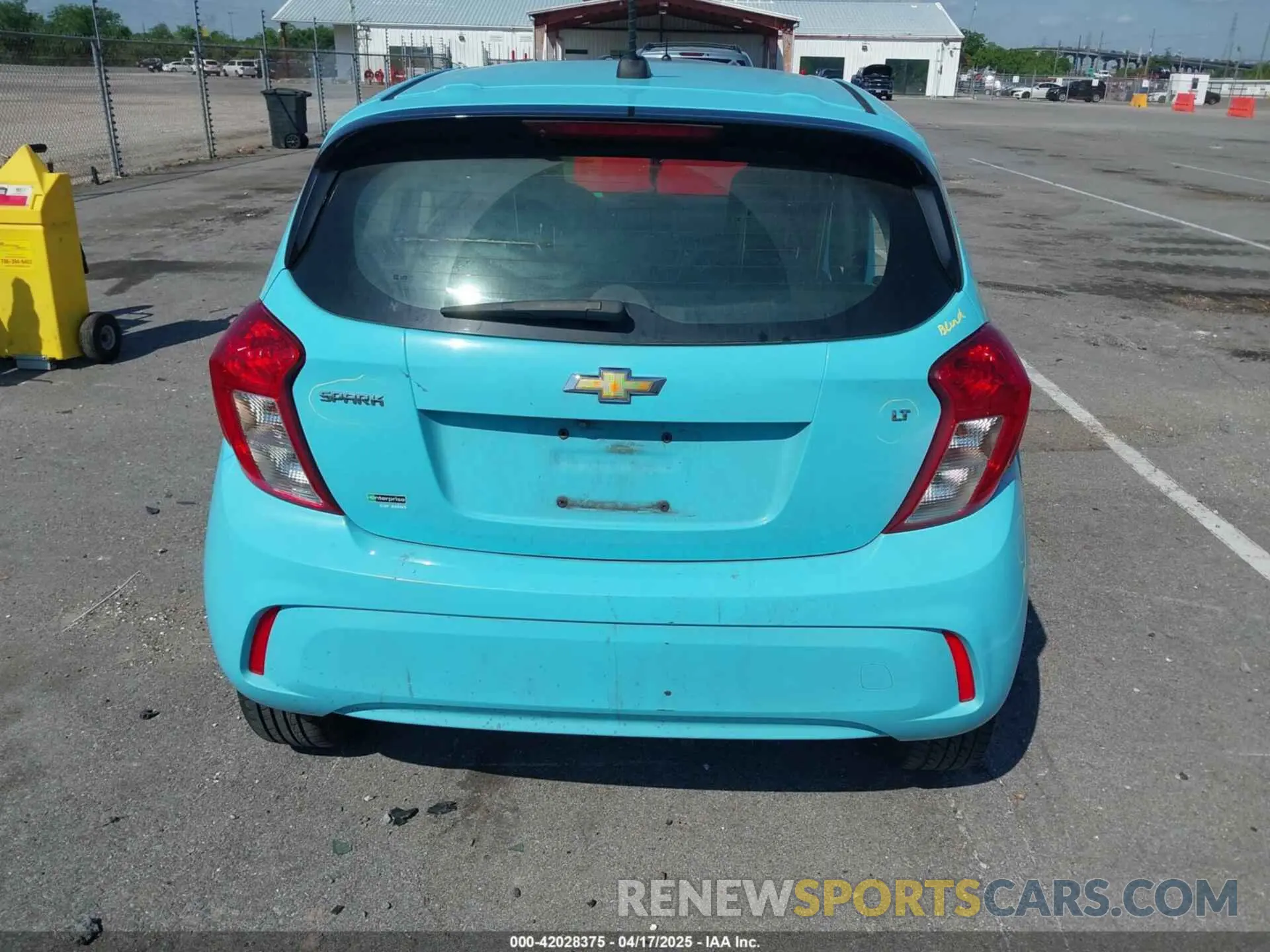 17 fotografías del automóvil dañado KL8CD6SA0MC715285 CHEVROLET SPARK 2021