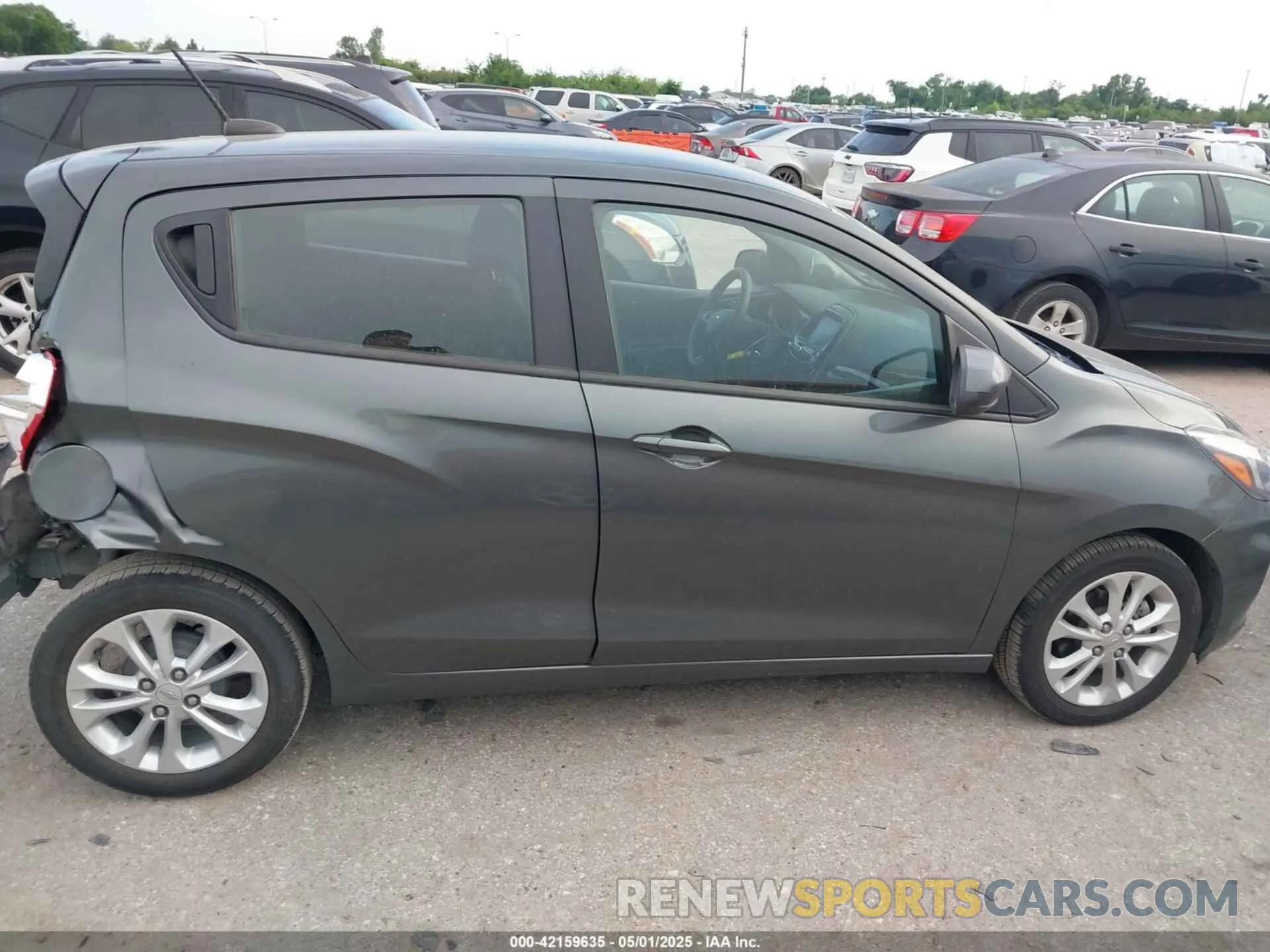 13 fotografías del automóvil dañado KL8CD6SA1MC216575 CHEVROLET SPARK 2021