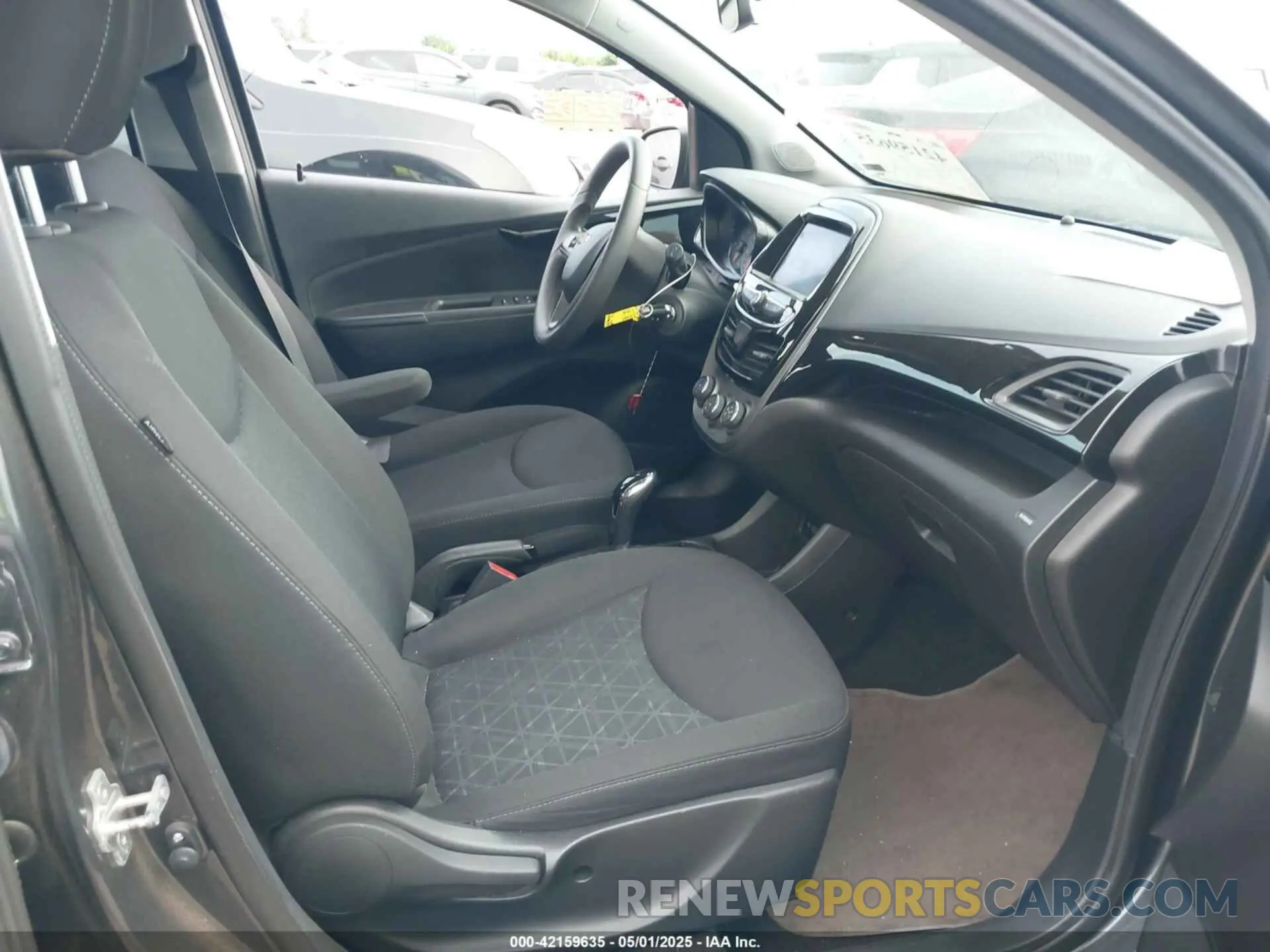 5 fotografías del automóvil dañado KL8CD6SA1MC216575 CHEVROLET SPARK 2021