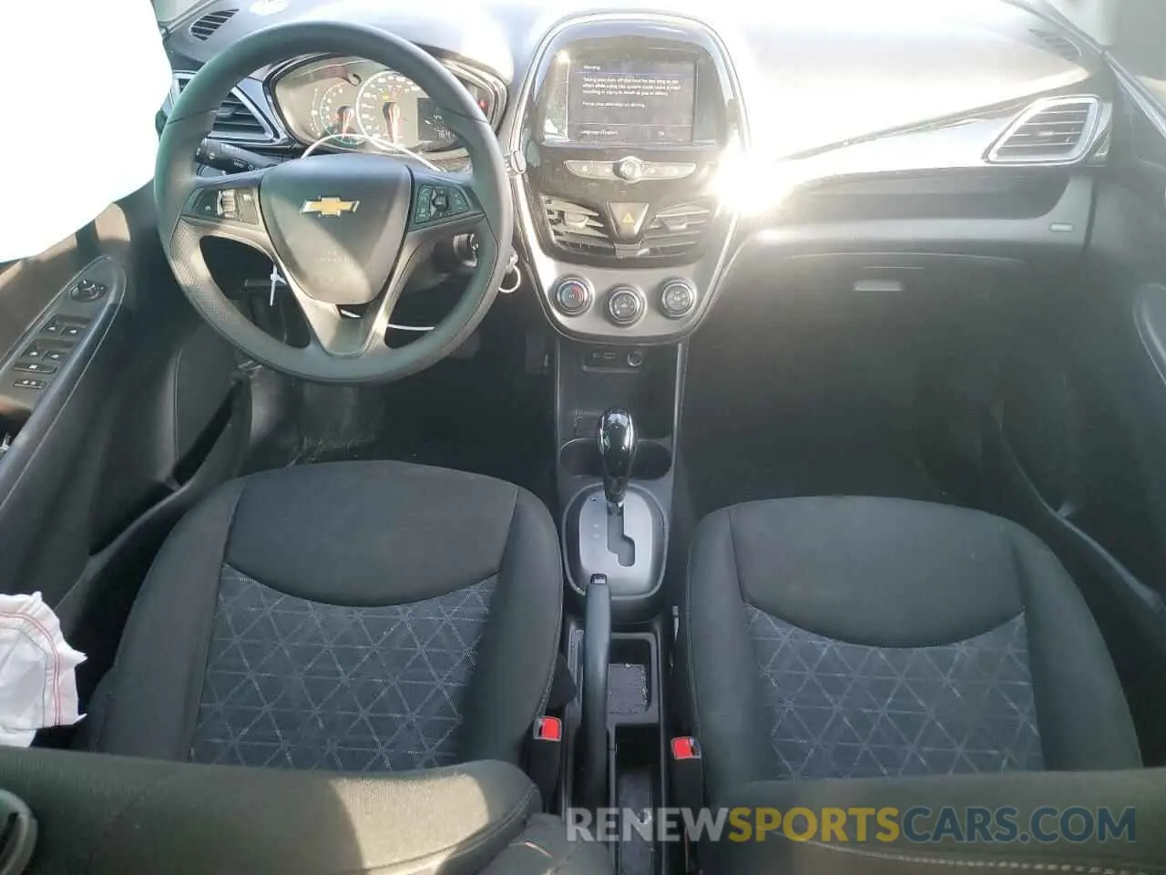 8 fotografías del automóvil dañado KL8CD6SA1MC722648 CHEVROLET SPARK 2021