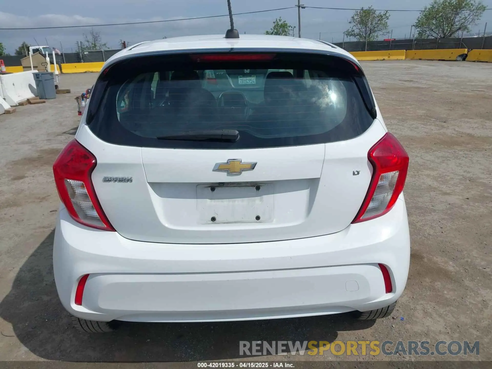 16 fotografías del automóvil dañado KL8CD6SA1MC726943 CHEVROLET SPARK 2021