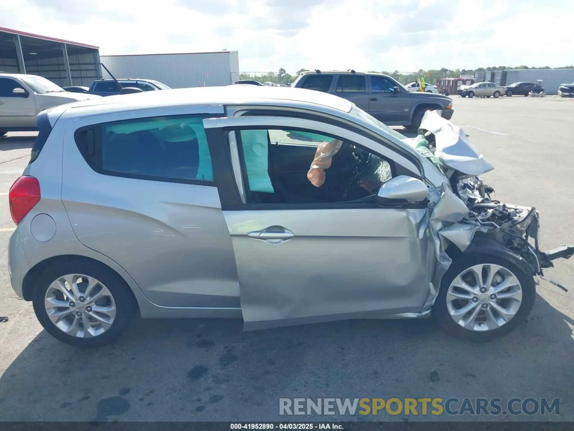 13 fotografías del automóvil dañado KL8CD6SA1MC745878 CHEVROLET SPARK 2021