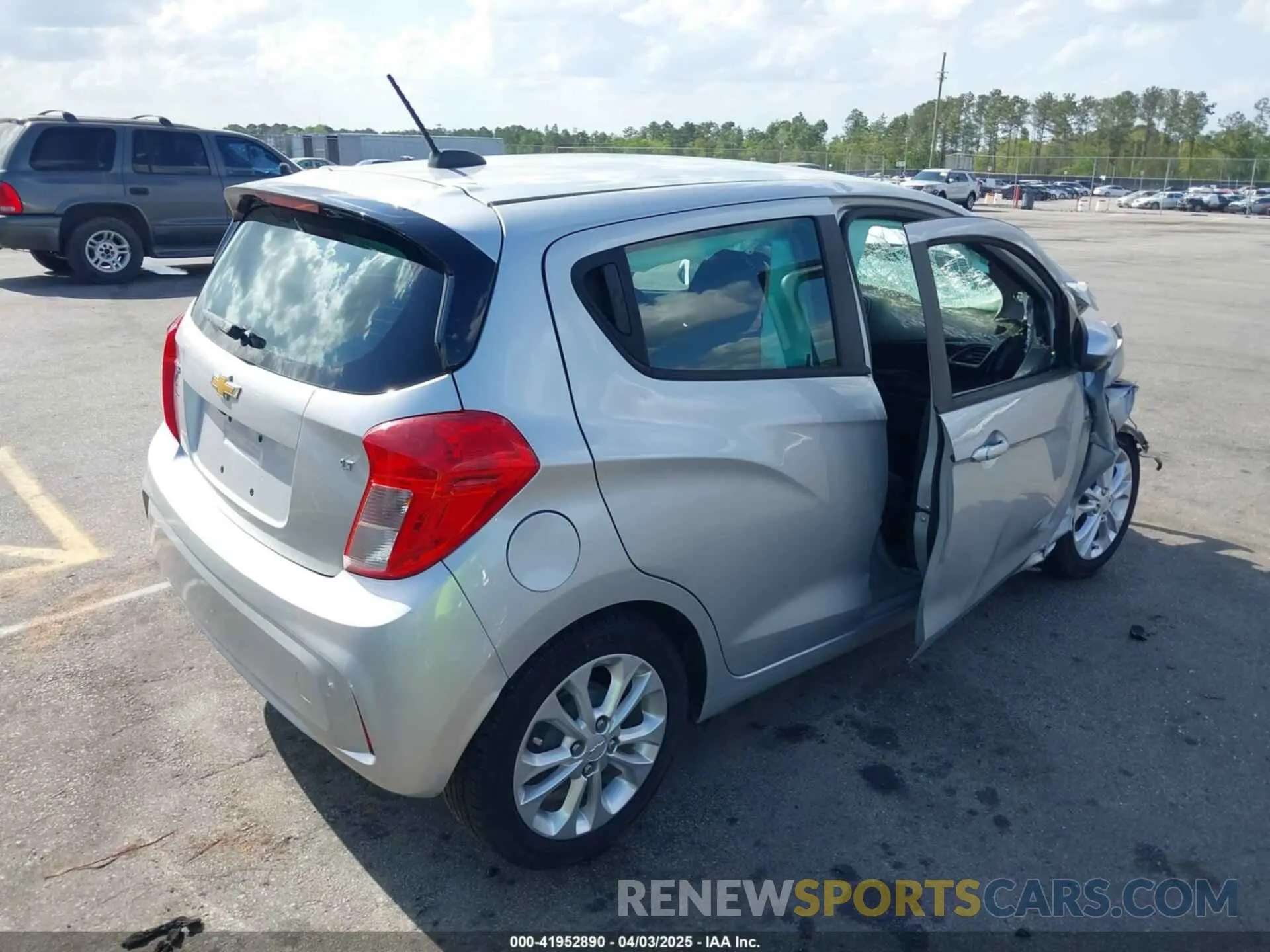 4 fotografías del automóvil dañado KL8CD6SA1MC745878 CHEVROLET SPARK 2021