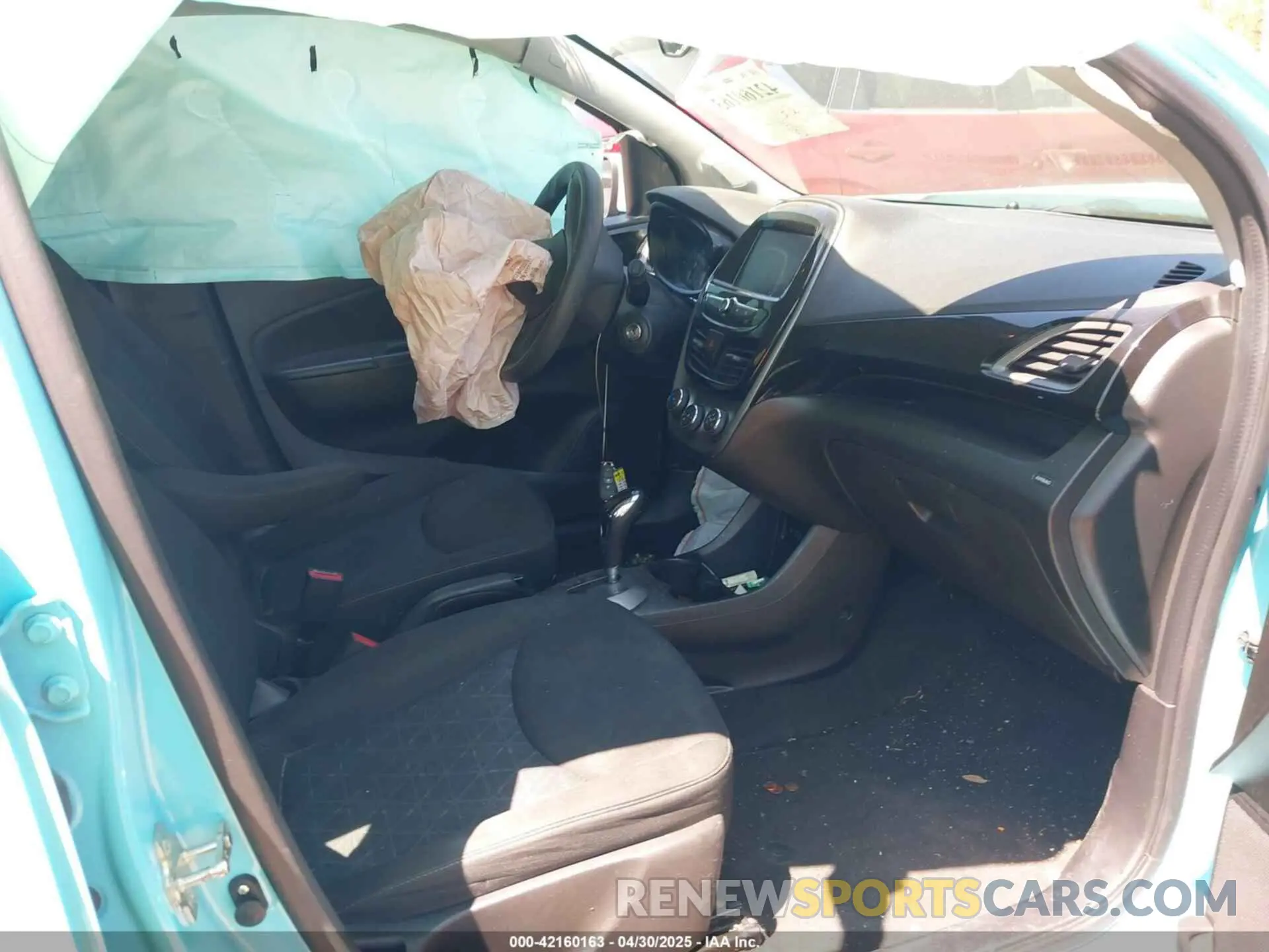5 fotografías del automóvil dañado KL8CD6SA2MC725624 CHEVROLET SPARK 2021