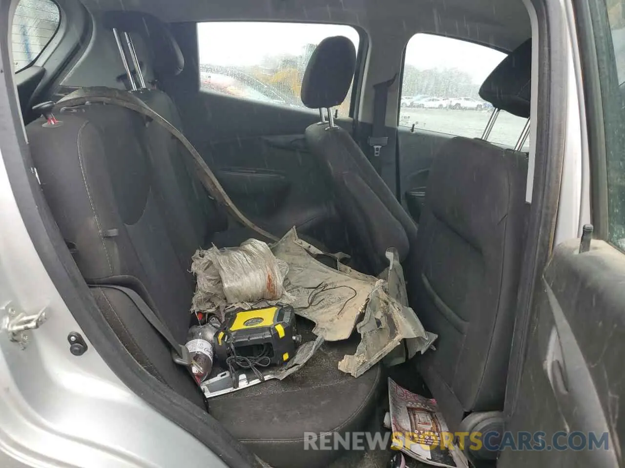 10 fotografías del automóvil dañado KL8CD6SA2MC729513 CHEVROLET SPARK 2021