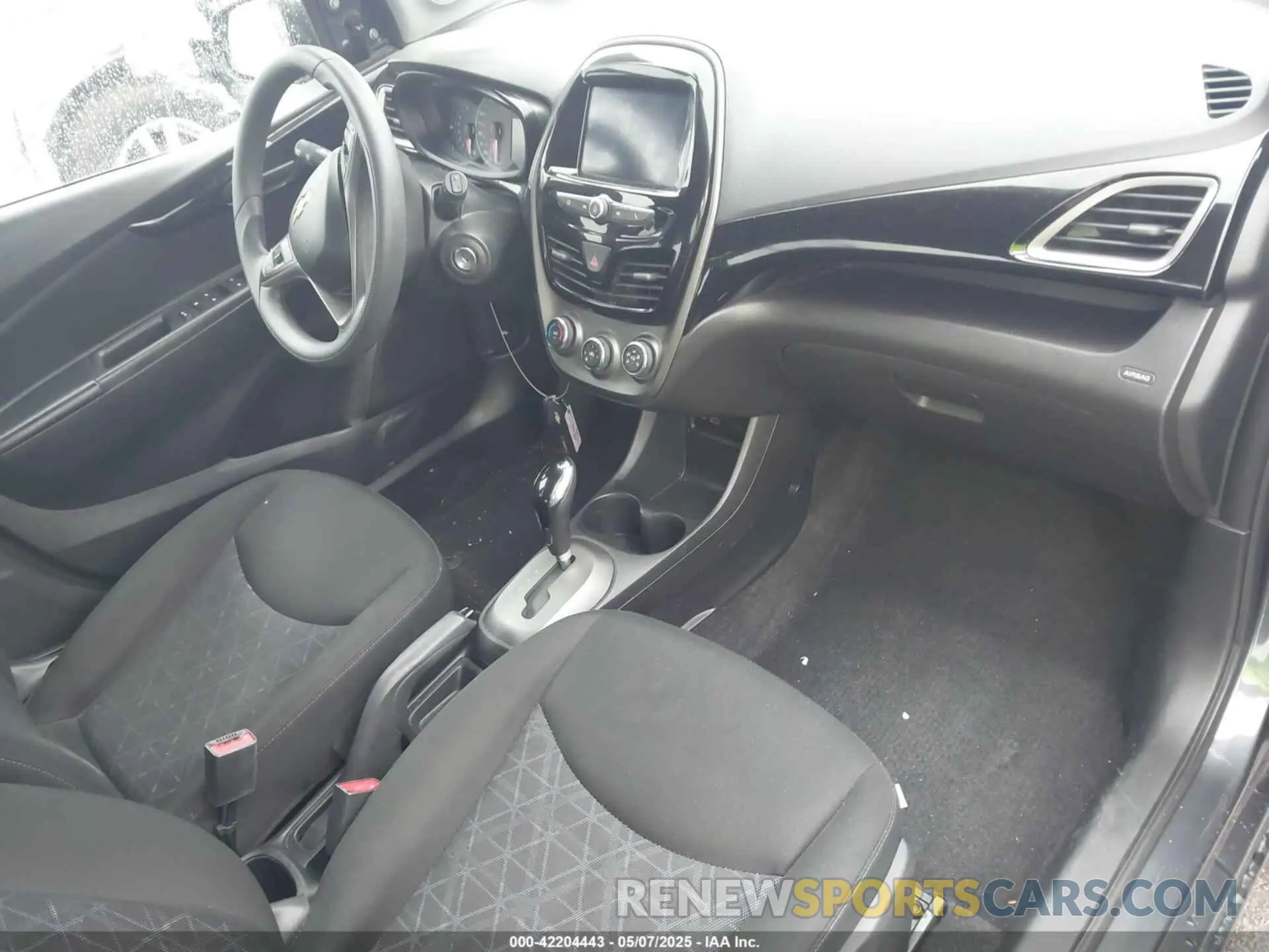 5 fotografías del automóvil dañado KL8CD6SA3MC722456 CHEVROLET SPARK 2021