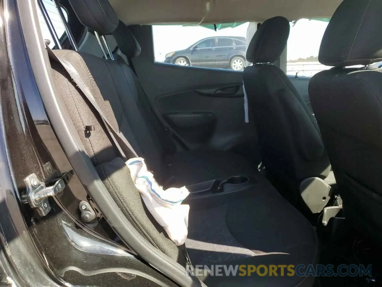 11 fotografías del automóvil dañado KL8CD6SA4MC725964 CHEVROLET SPARK 2021