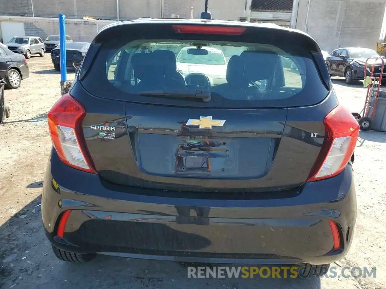 6 fotografías del automóvil dañado KL8CD6SA4MC725964 CHEVROLET SPARK 2021