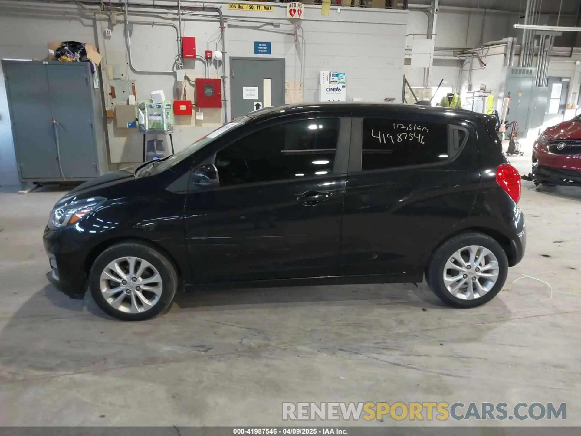 14 fotografías del automóvil dañado KL8CD6SA5MC719719 CHEVROLET SPARK 2021