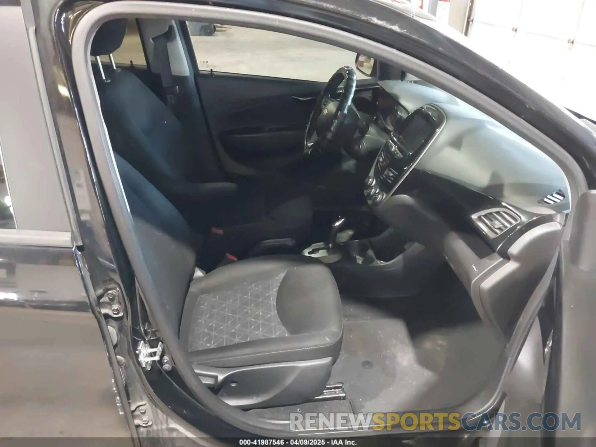 5 fotografías del automóvil dañado KL8CD6SA5MC719719 CHEVROLET SPARK 2021