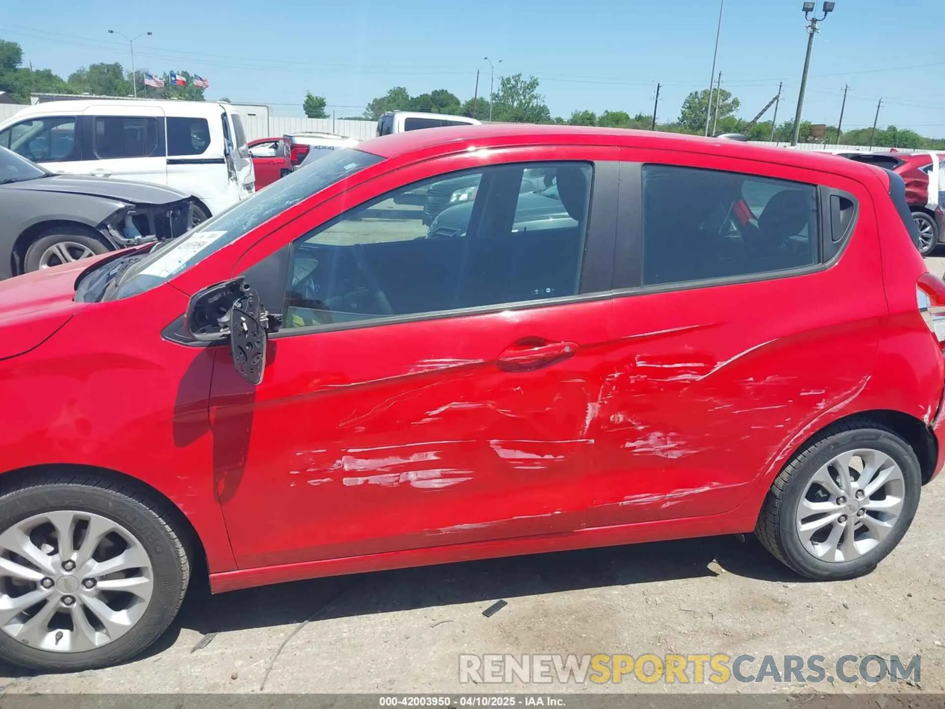 14 fotografías del automóvil dañado KL8CD6SA5MC743454 CHEVROLET SPARK 2021