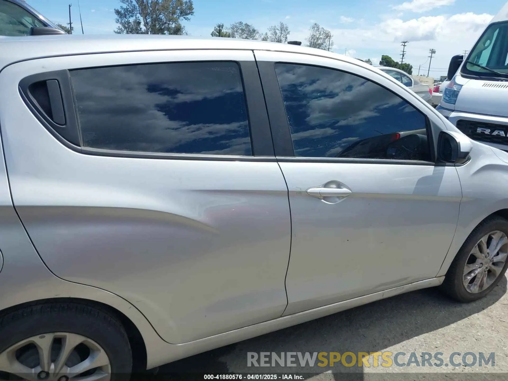12 fotografías del automóvil dañado KL8CD6SA5MC743969 CHEVROLET SPARK 2021