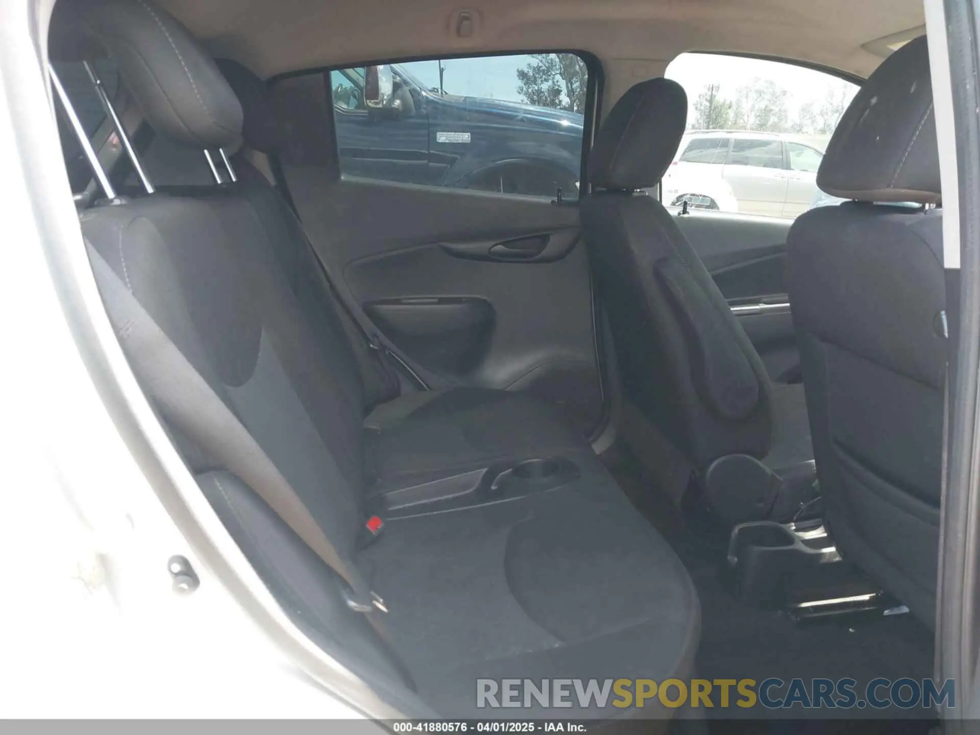 8 fotografías del automóvil dañado KL8CD6SA5MC743969 CHEVROLET SPARK 2021