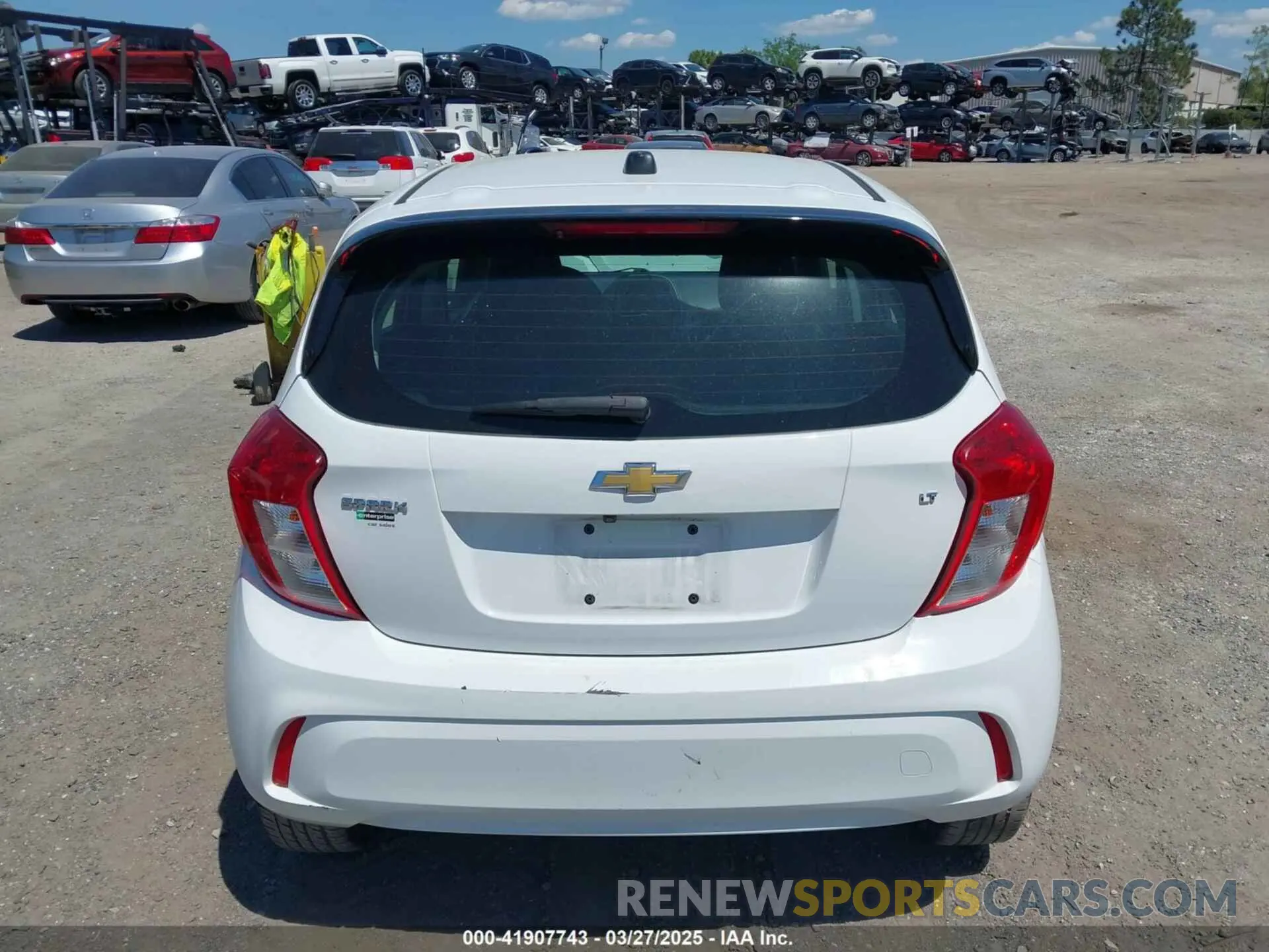 16 fotografías del automóvil dañado KL8CD6SA7MC216225 CHEVROLET SPARK 2021