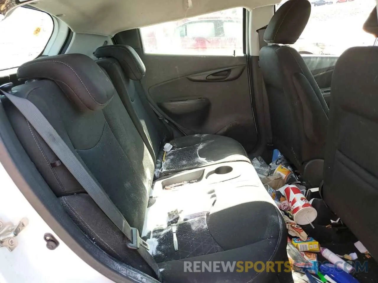 11 fotografías del automóvil dañado KL8CD6SA7MC729698 CHEVROLET SPARK 2021