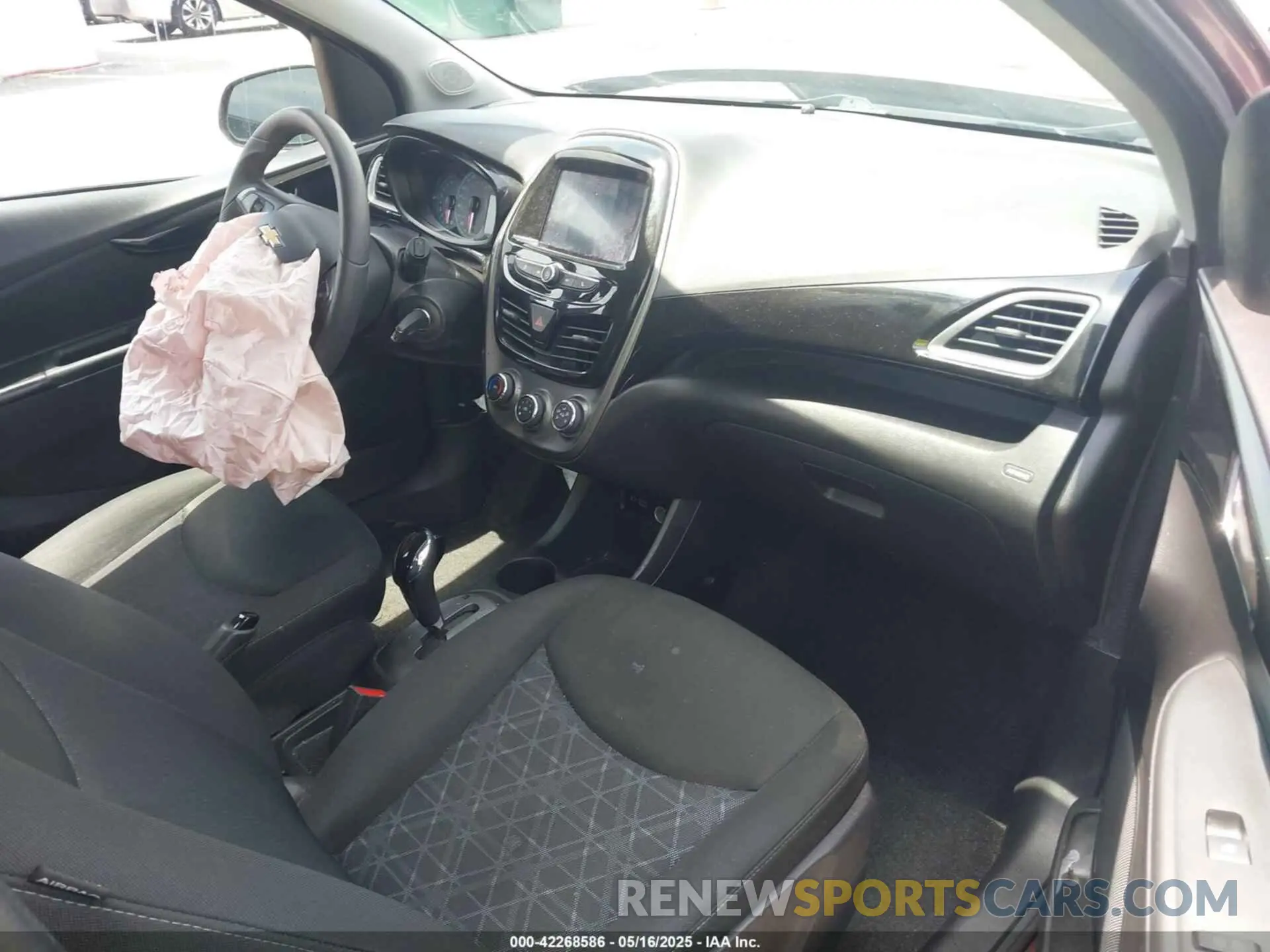 5 fotografías del automóvil dañado KL8CD6SA7MC749000 CHEVROLET SPARK 2021