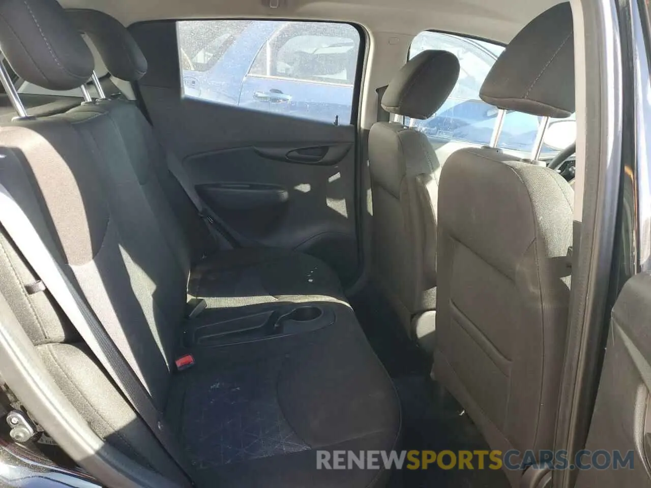 10 fotografías del automóvil dañado KL8CD6SA8MC728981 CHEVROLET SPARK 2021