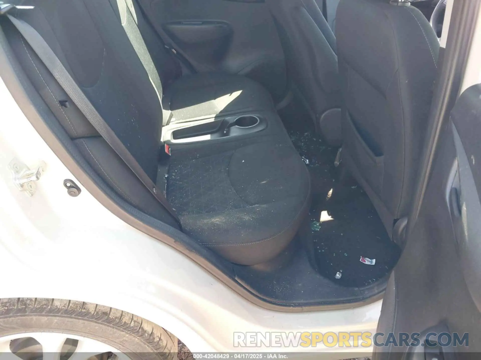 8 fotografías del automóvil dañado KL8CD6SA8MC748924 CHEVROLET SPARK 2021