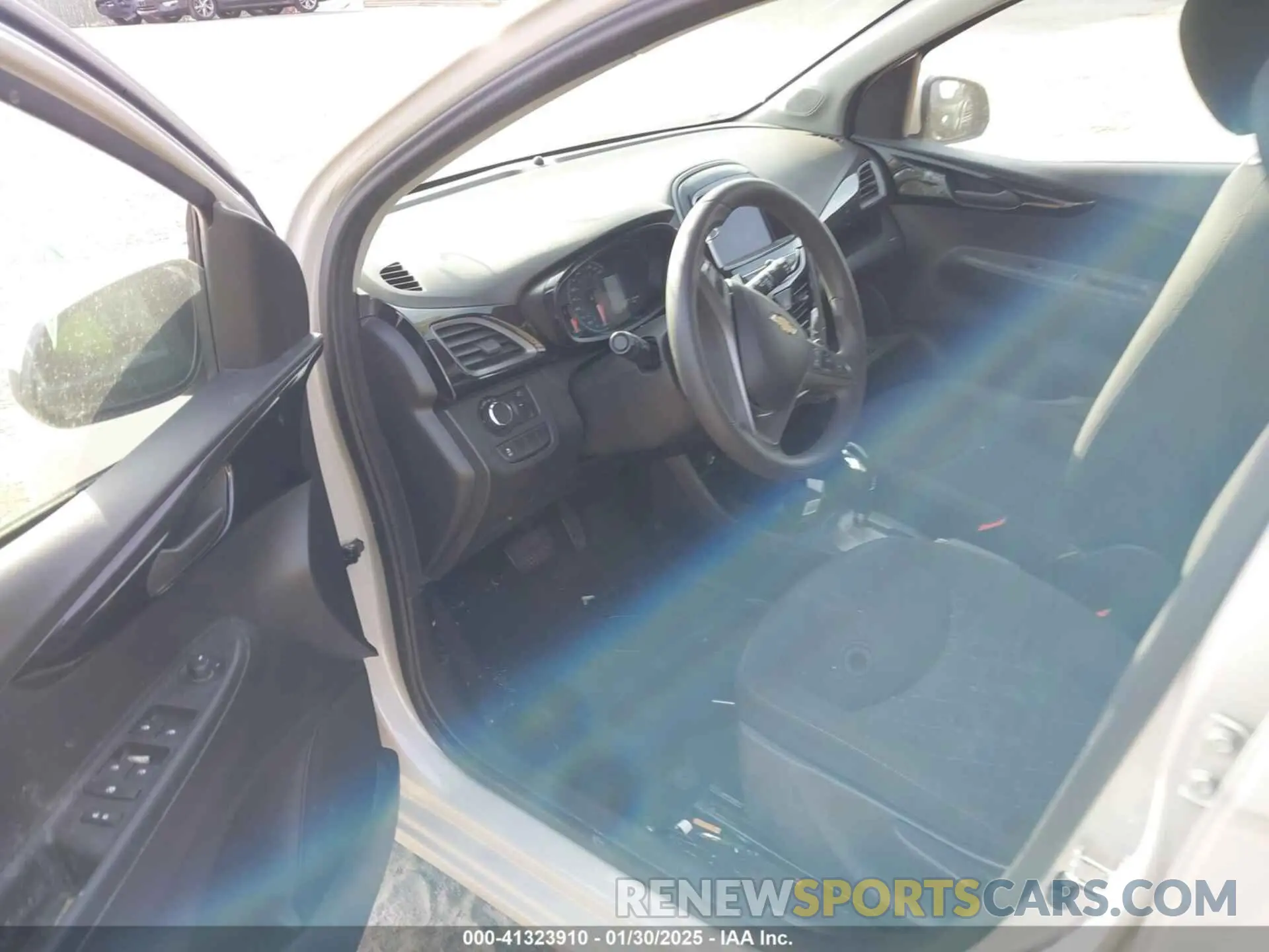 5 fotografías del automóvil dañado KL8CD6SA8MC750298 CHEVROLET SPARK 2021