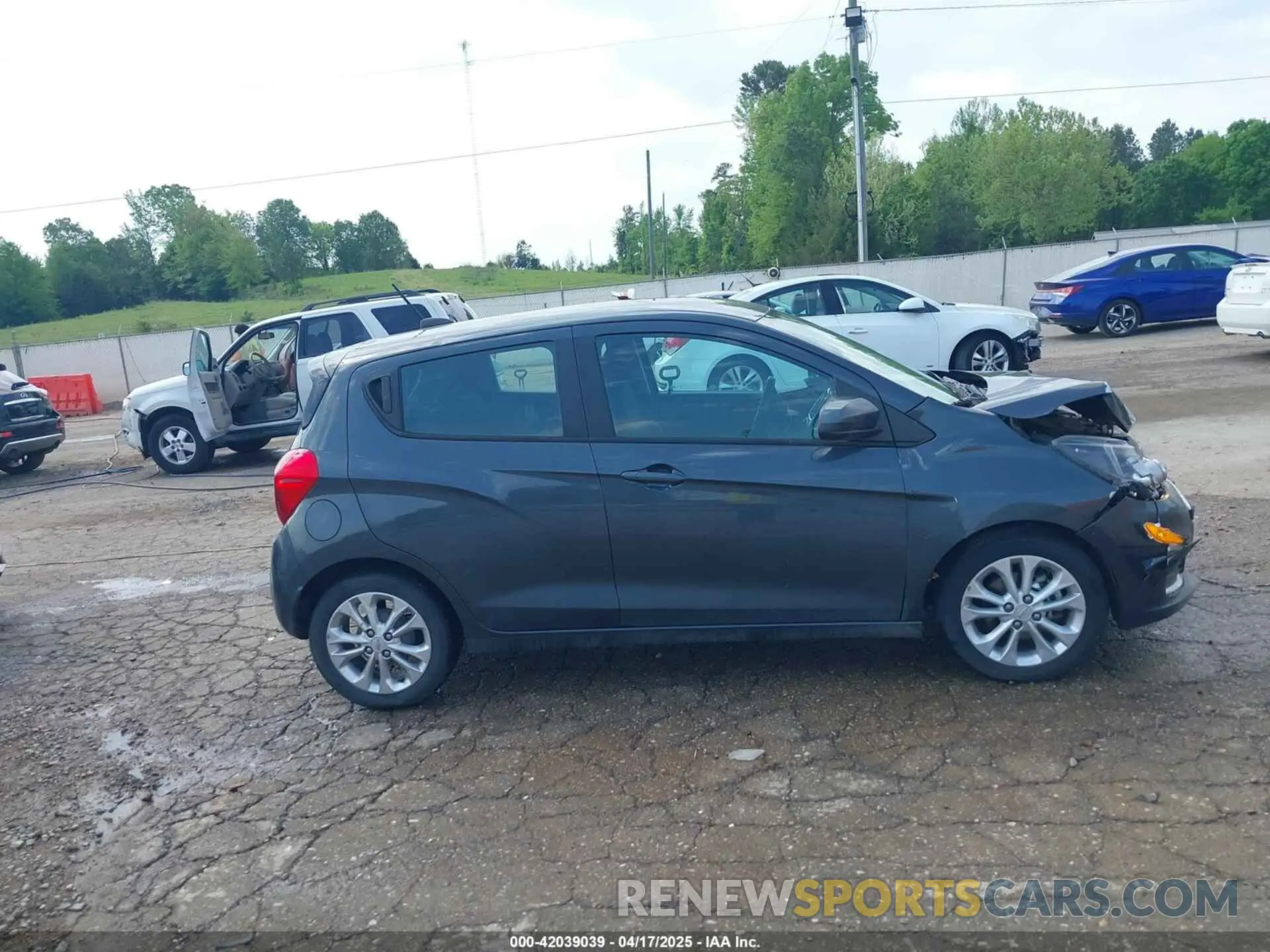 13 fotografías del automóvil dañado KL8CD6SA9MC729105 CHEVROLET SPARK 2021
