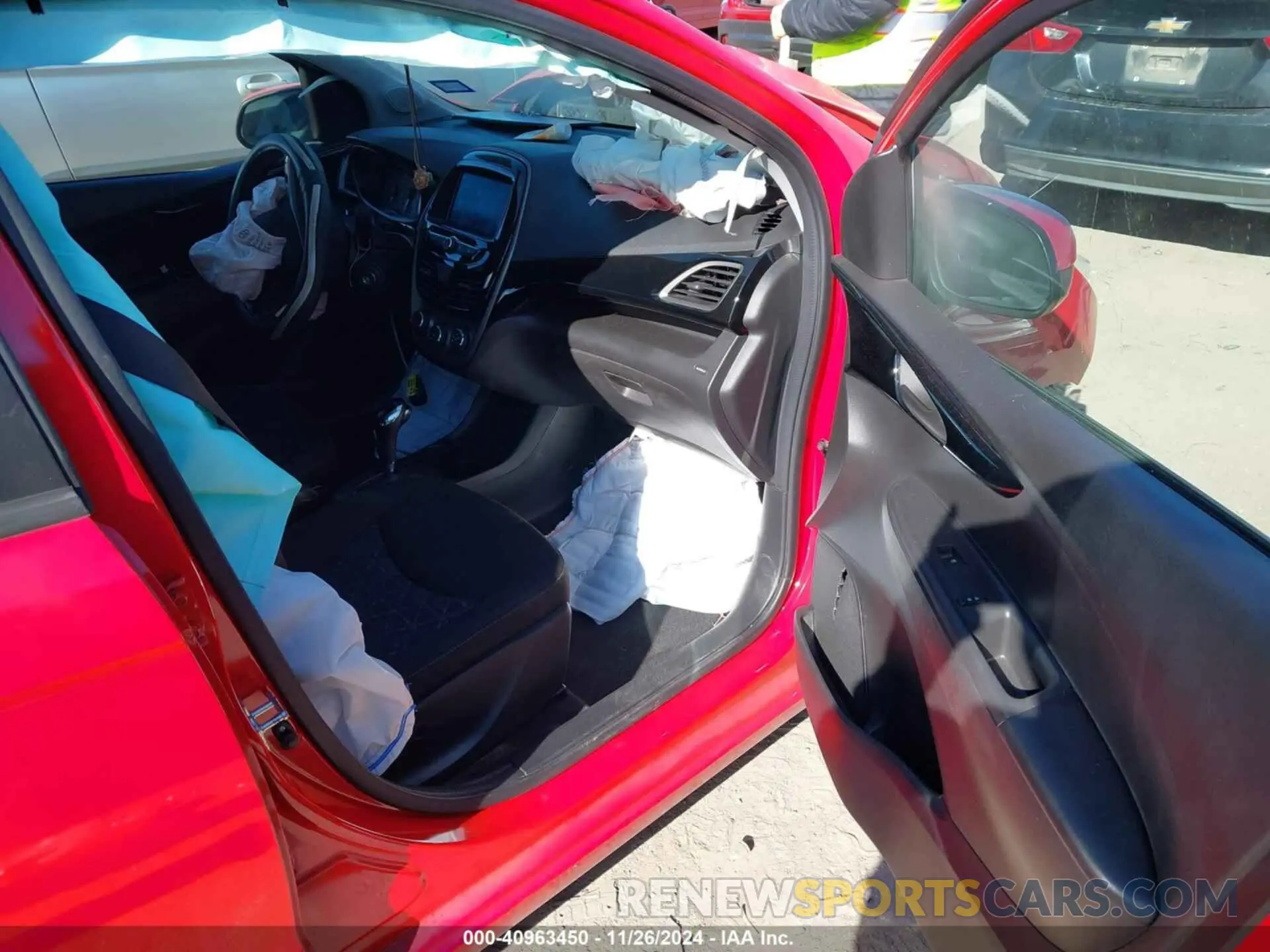 5 fotografías del automóvil dañado KL8CD6SA9MC732957 CHEVROLET SPARK 2021