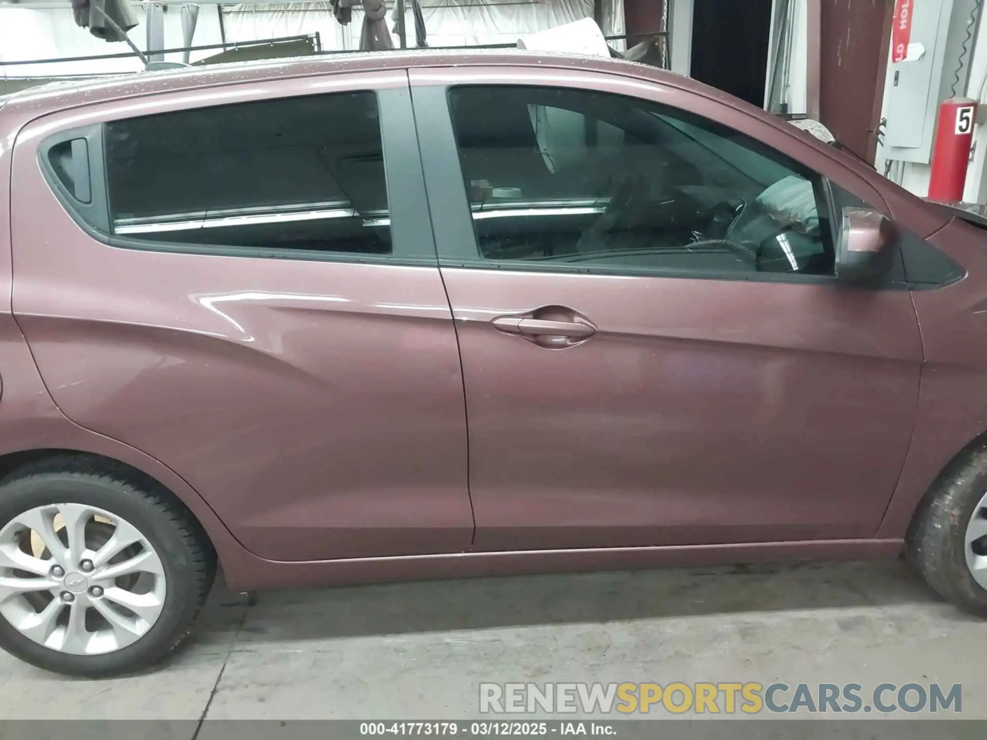 13 fotografías del automóvil dañado KL8CD6SA9MC735647 CHEVROLET SPARK 2021