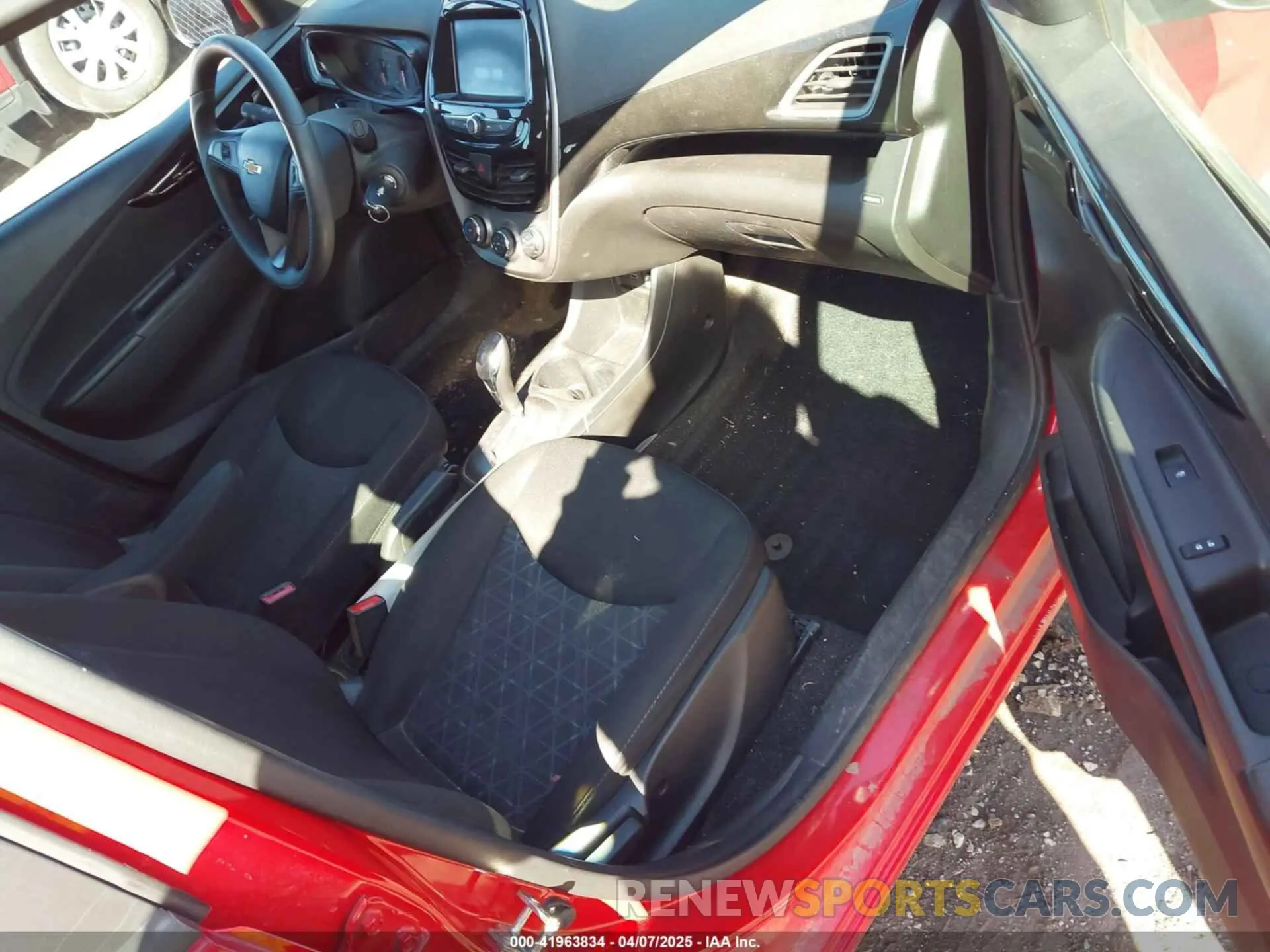 5 fotografías del automóvil dañado KL8CD6SAXMC711339 CHEVROLET SPARK 2021