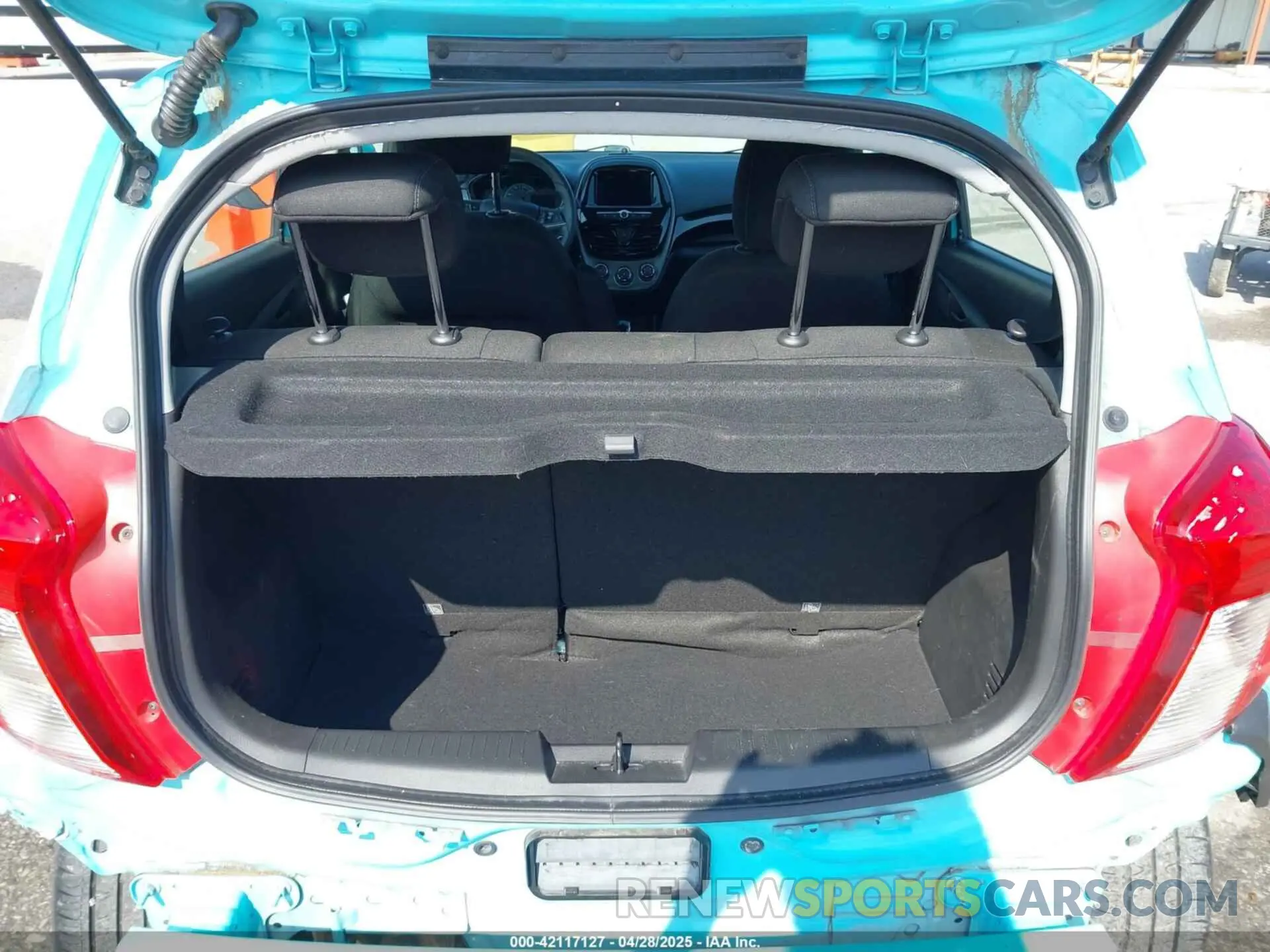 17 fotografías del automóvil dañado KL8CD6SAXMC714953 CHEVROLET SPARK 2021