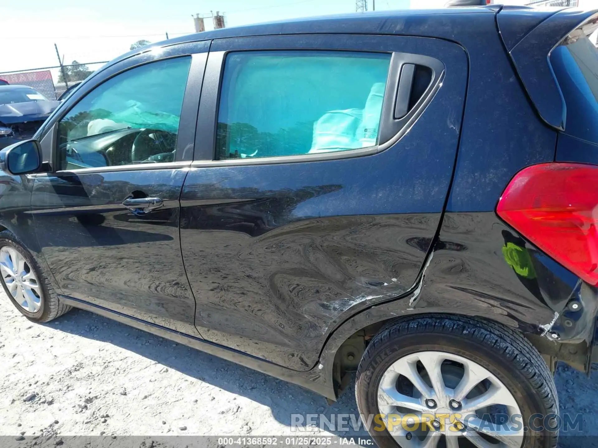 14 fotografías del automóvil dañado KL8CD6SAXMC723104 CHEVROLET SPARK 2021