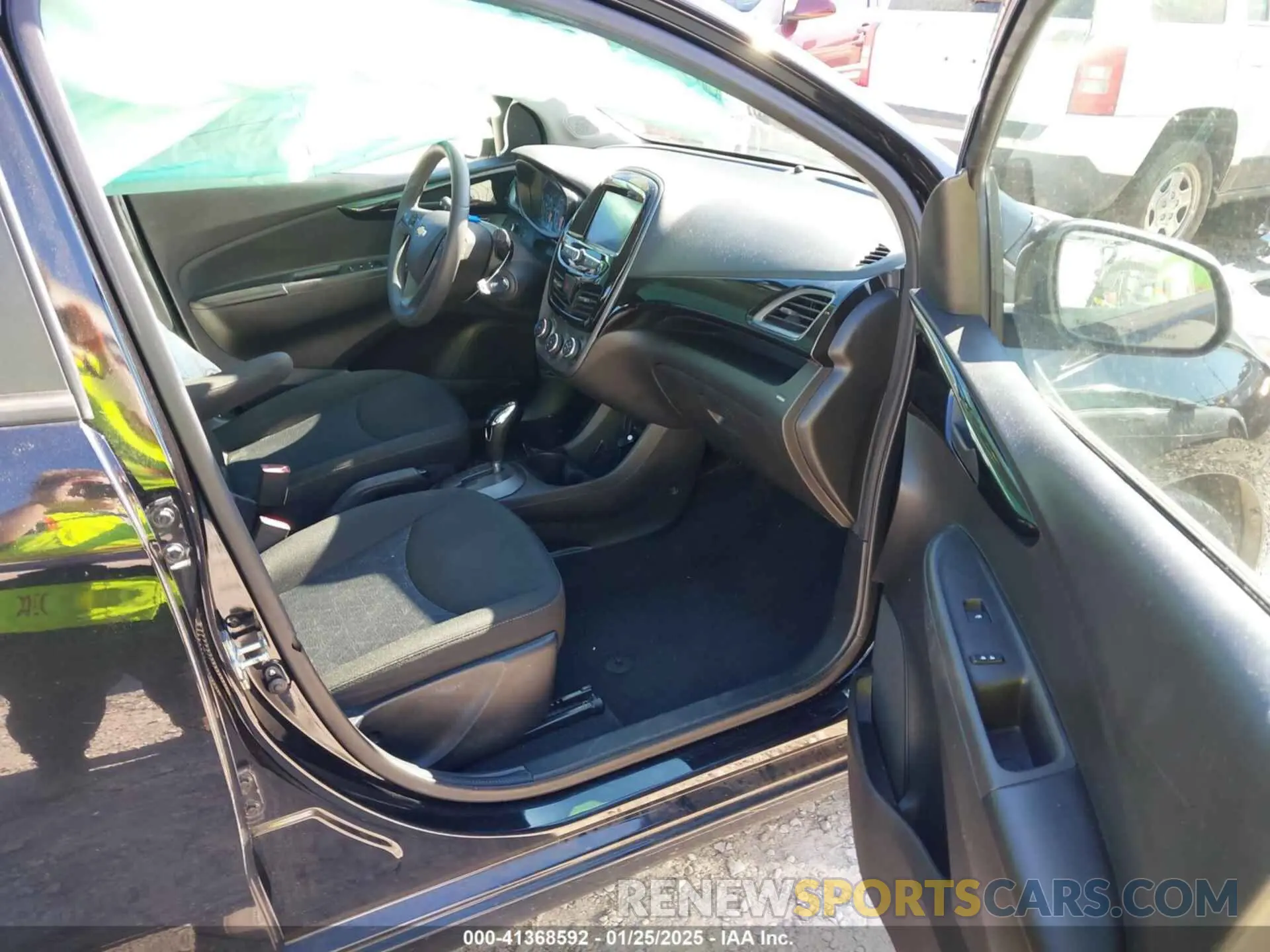 5 fotografías del automóvil dañado KL8CD6SAXMC723104 CHEVROLET SPARK 2021