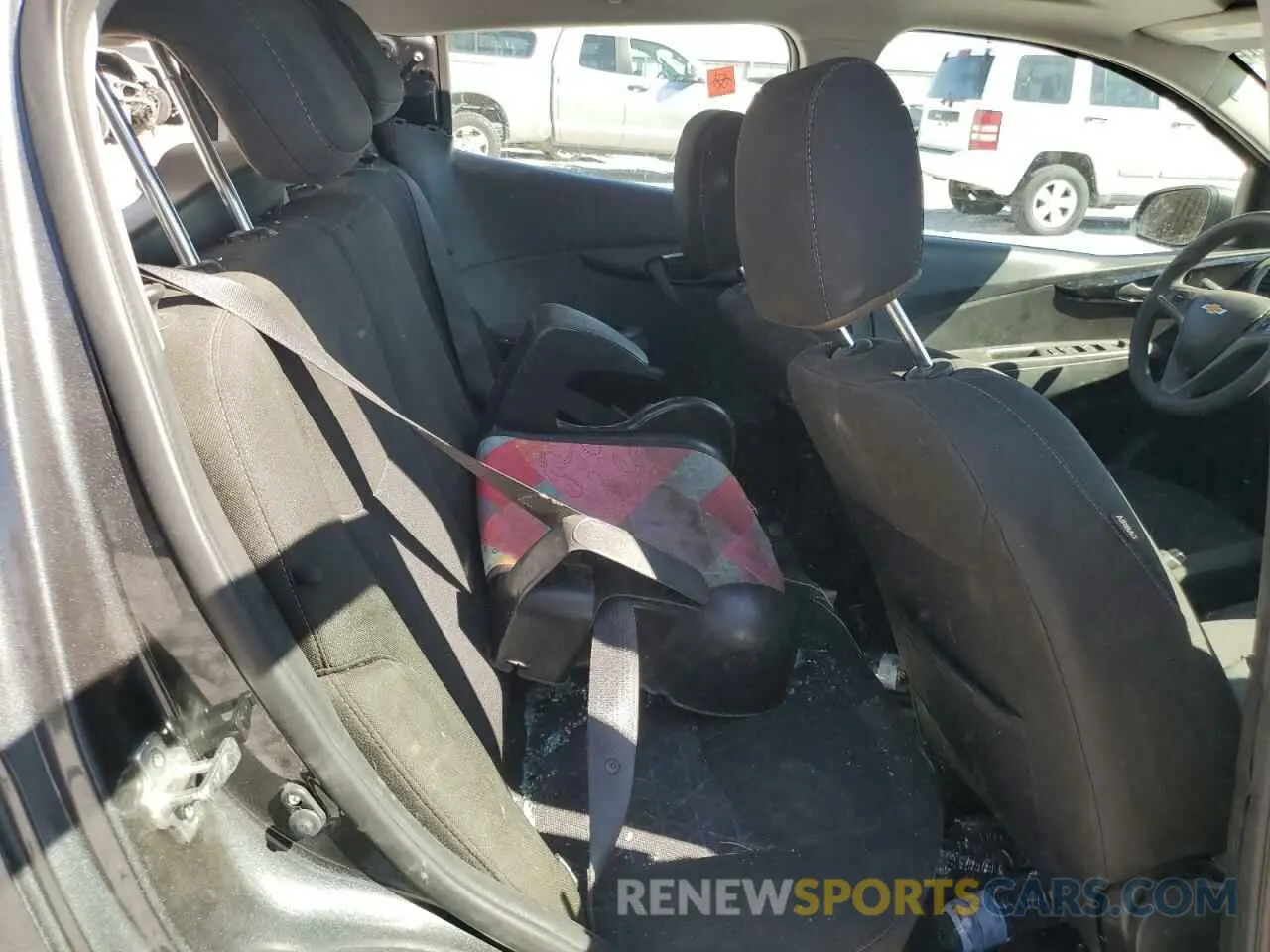 10 fotografías del automóvil dañado KL8CD6SAXMC735544 CHEVROLET SPARK 2021