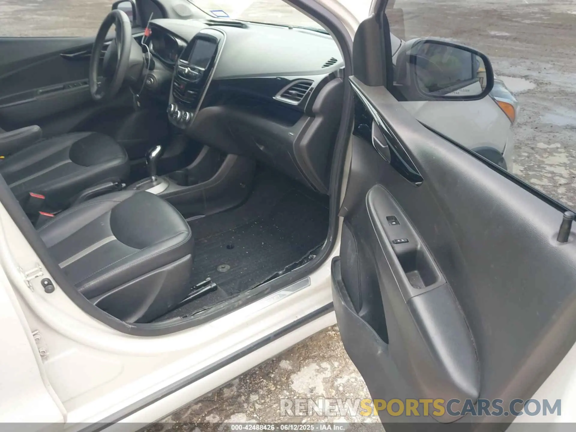 5 fotografías del automóvil dañado KL8CH6SA5MC719210 CHEVROLET SPARK 2021