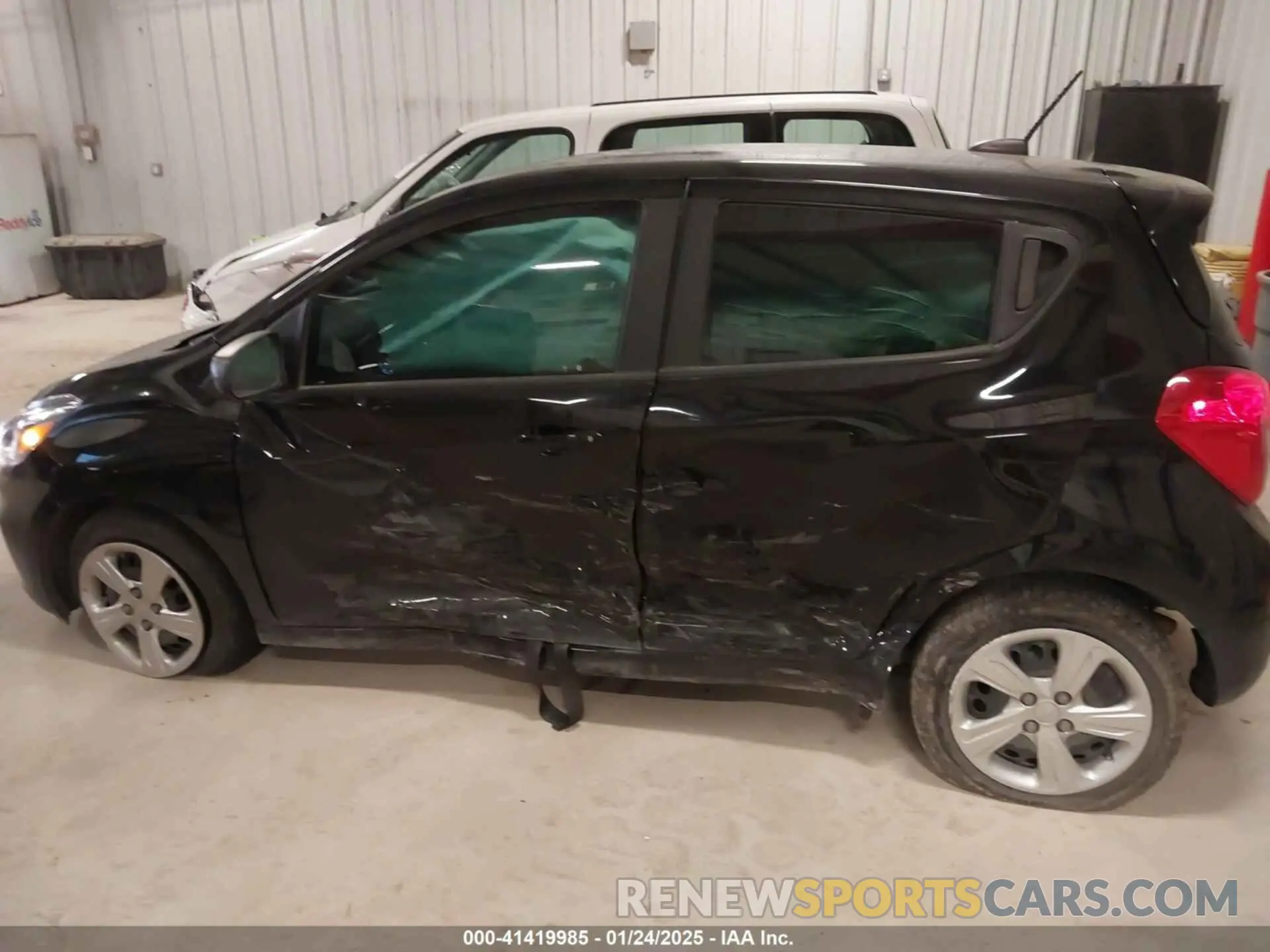 14 fotografías del automóvil dañado KL8CB6SA1NC025195 CHEVROLET SPARK 2022