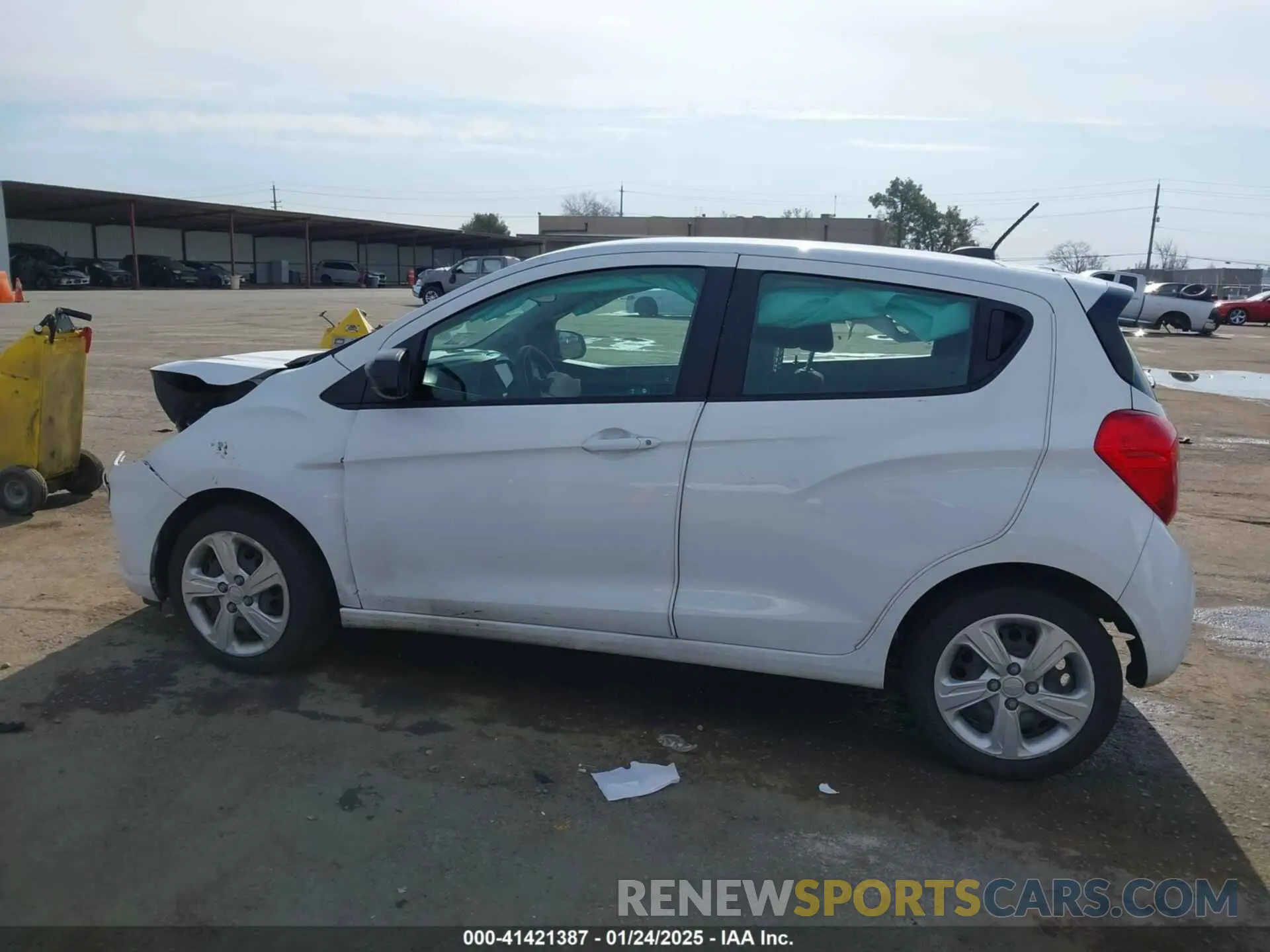 13 fotografías del automóvil dañado KL8CB6SA3NC036523 CHEVROLET SPARK 2022