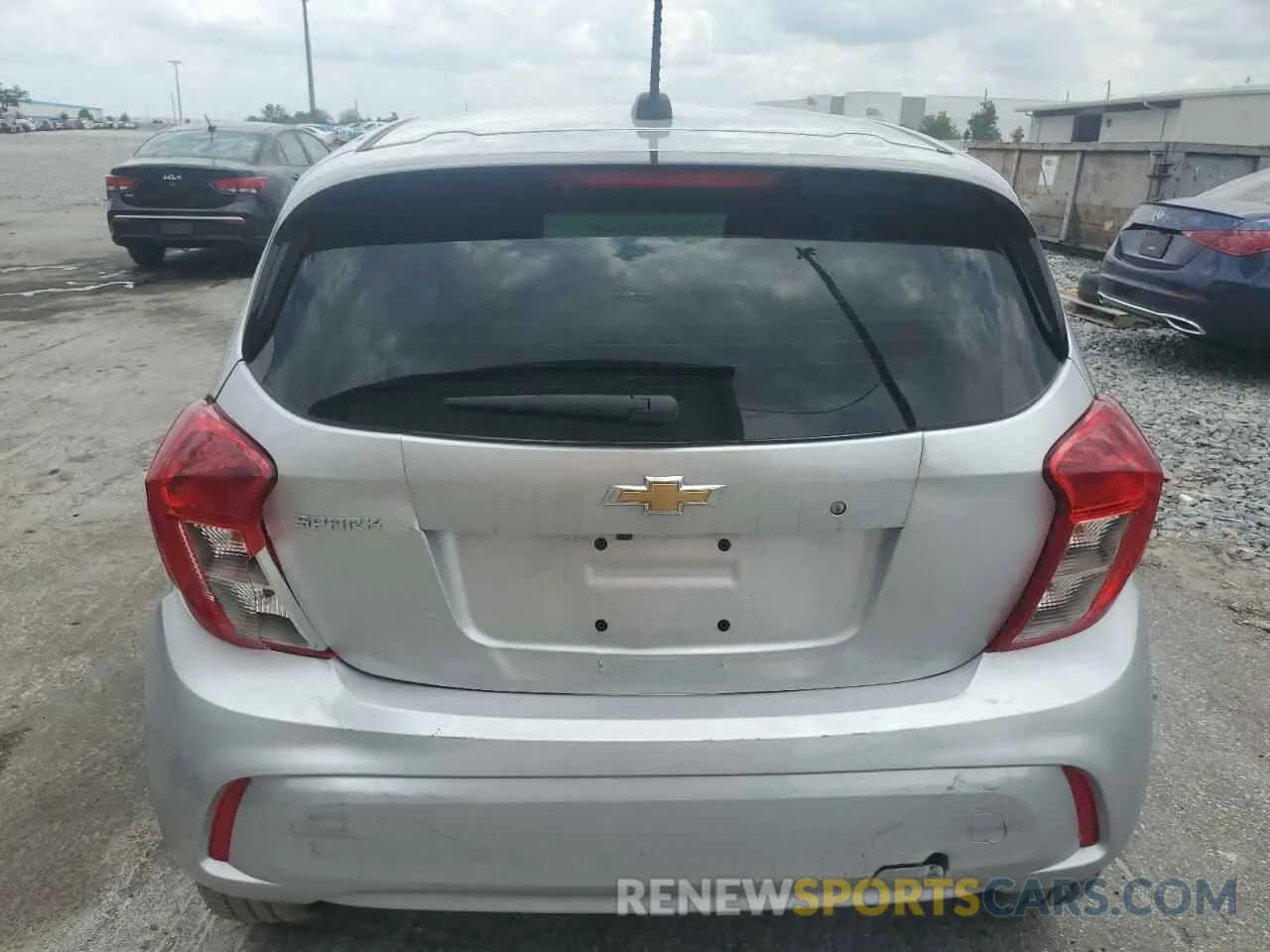 6 fotografías del automóvil dañado KL8CB6SA6NC006142 CHEVROLET SPARK 2022