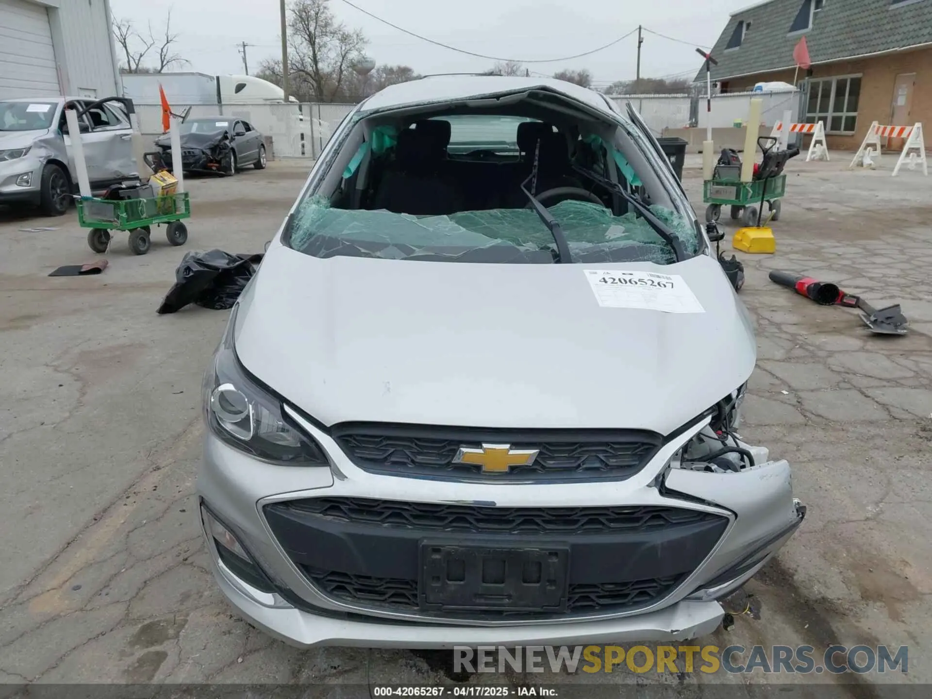 13 fotografías del automóvil dañado KL8CD6SA1NC021917 CHEVROLET SPARK 2022