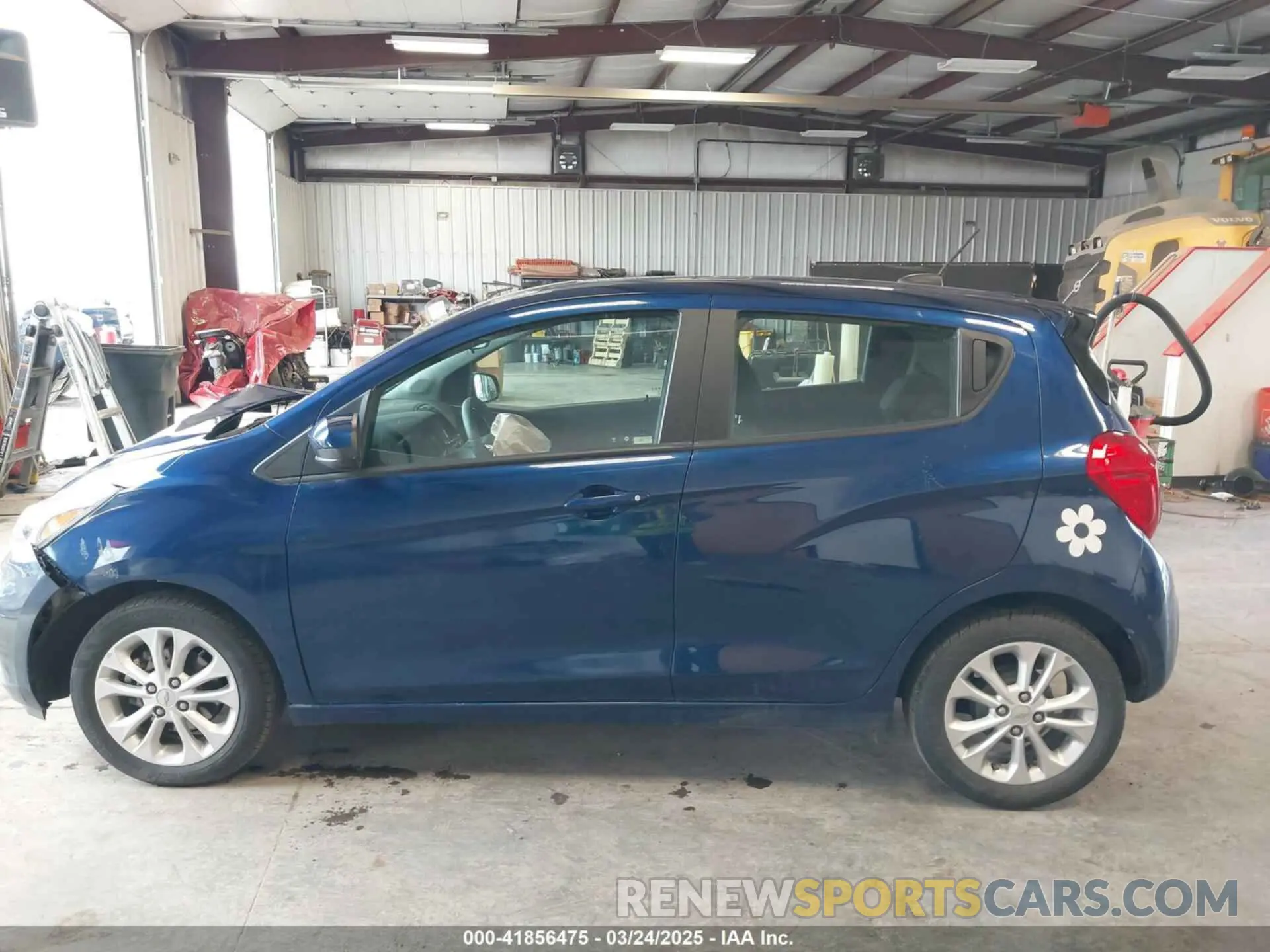 14 fotografías del automóvil dañado KL8CD6SA4NC023998 CHEVROLET SPARK 2022